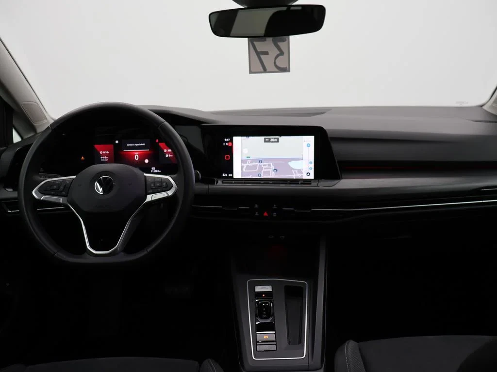 Volkswagen-Golf-image-8