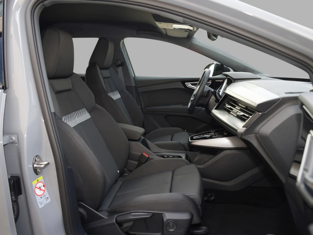 Audi Q4 e-tron 45 S line