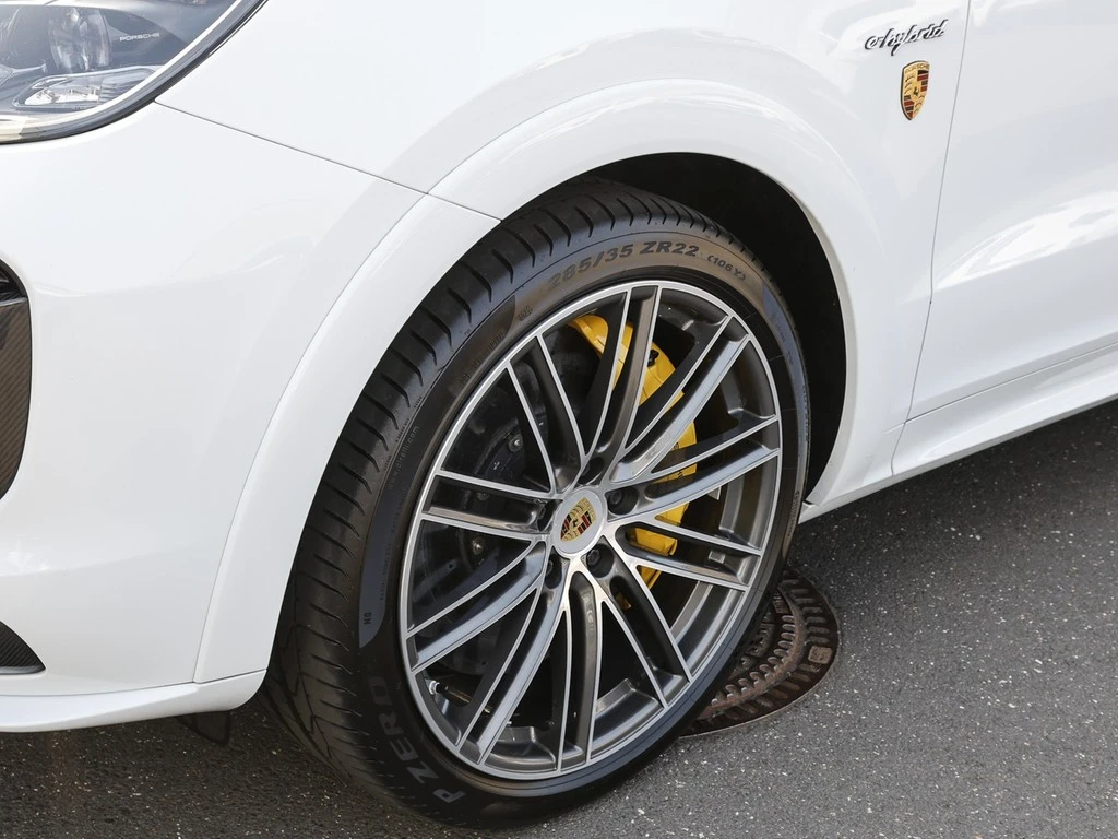 Porsche-Cayenne-image-7