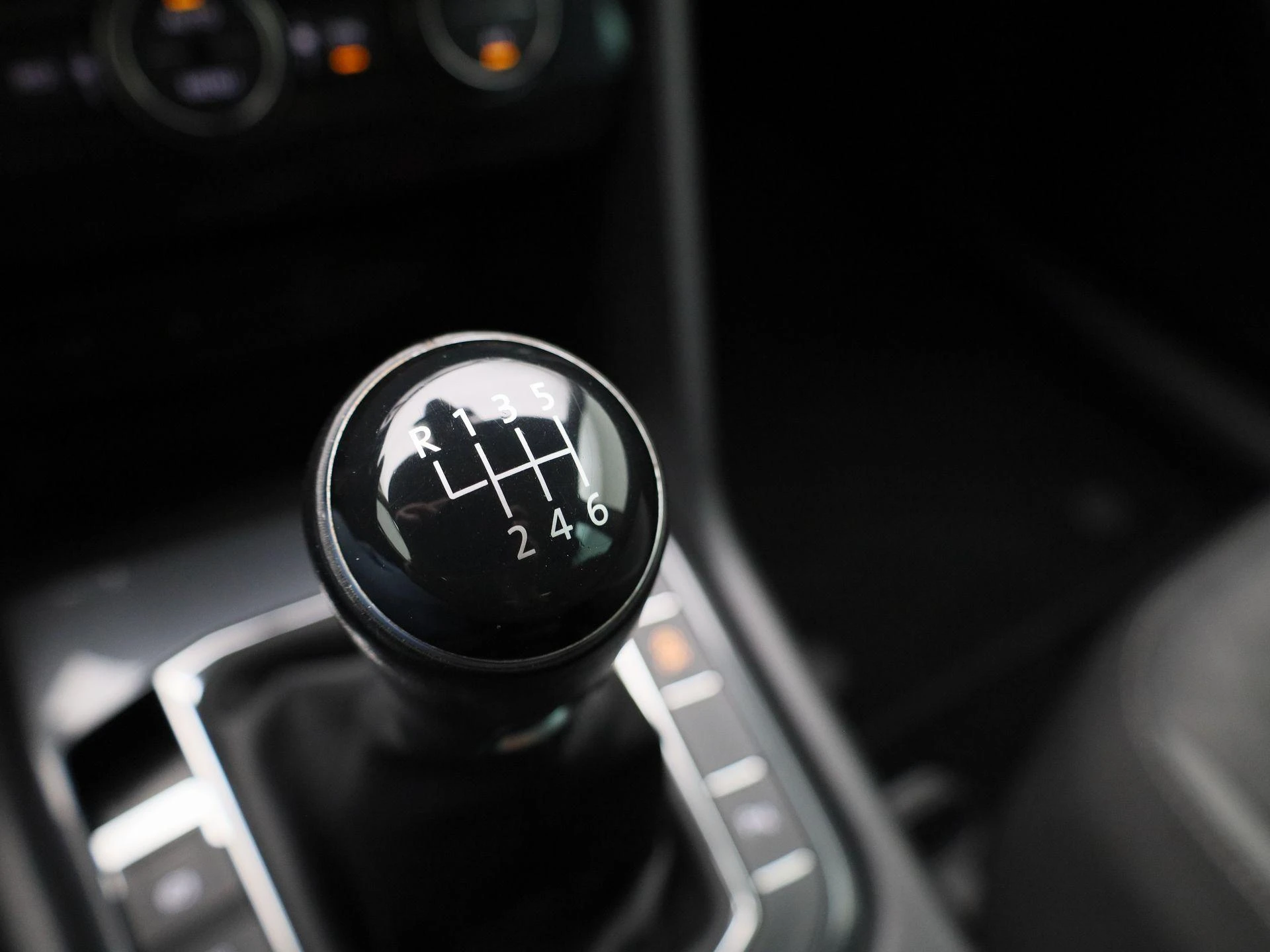 Volkswagen-Tiguan-image-23