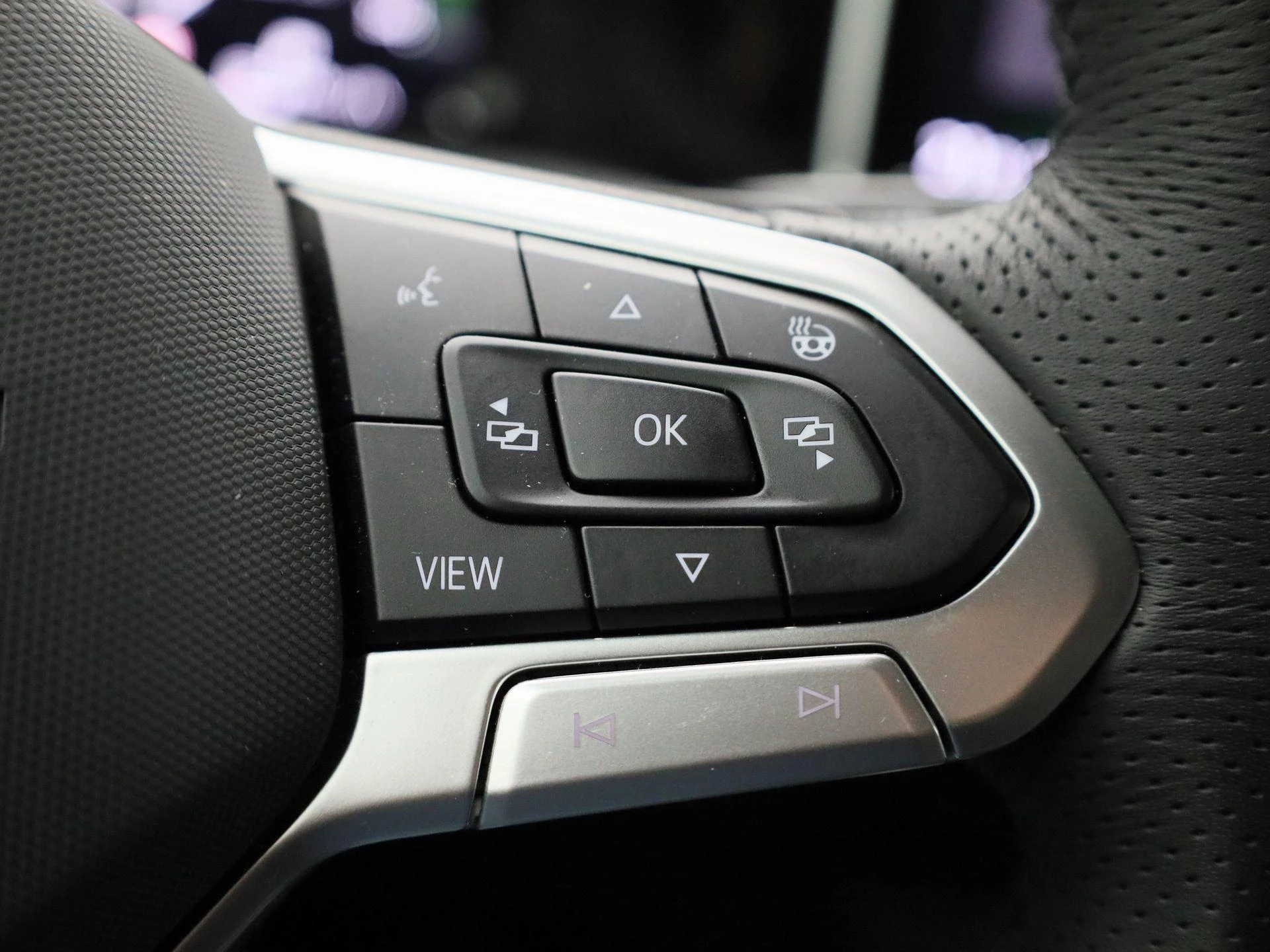 Volkswagen-Golf-image-29