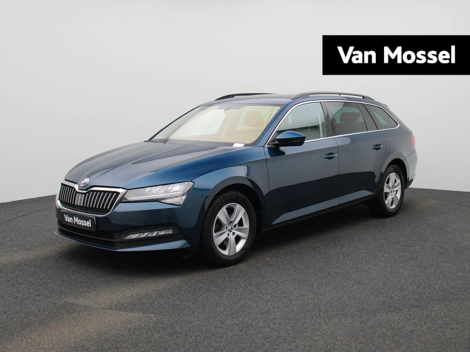 Škoda-Superb-image-0