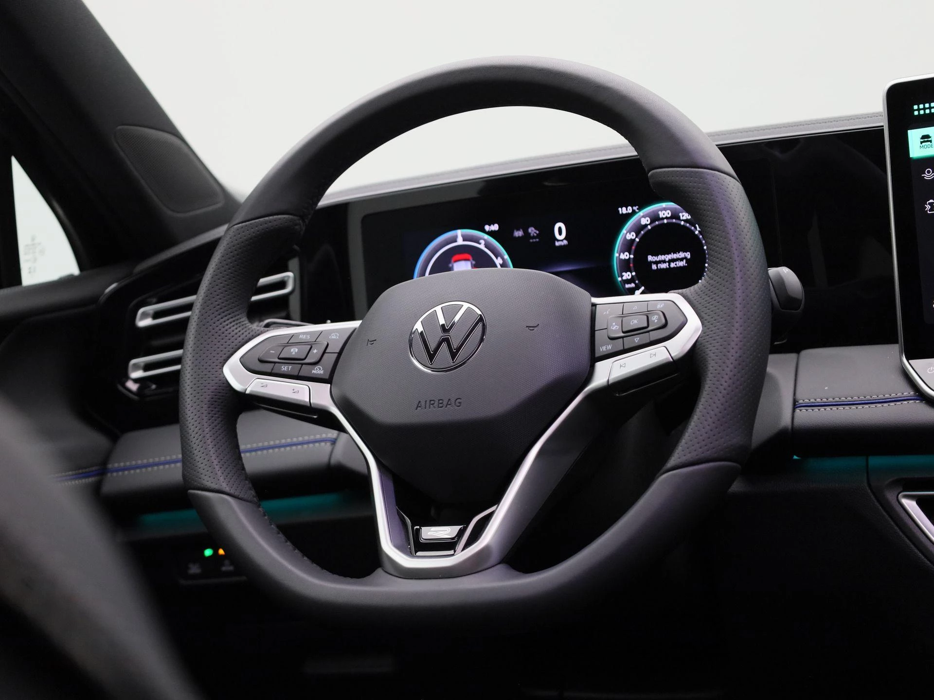 Volkswagen-Tiguan-image-44