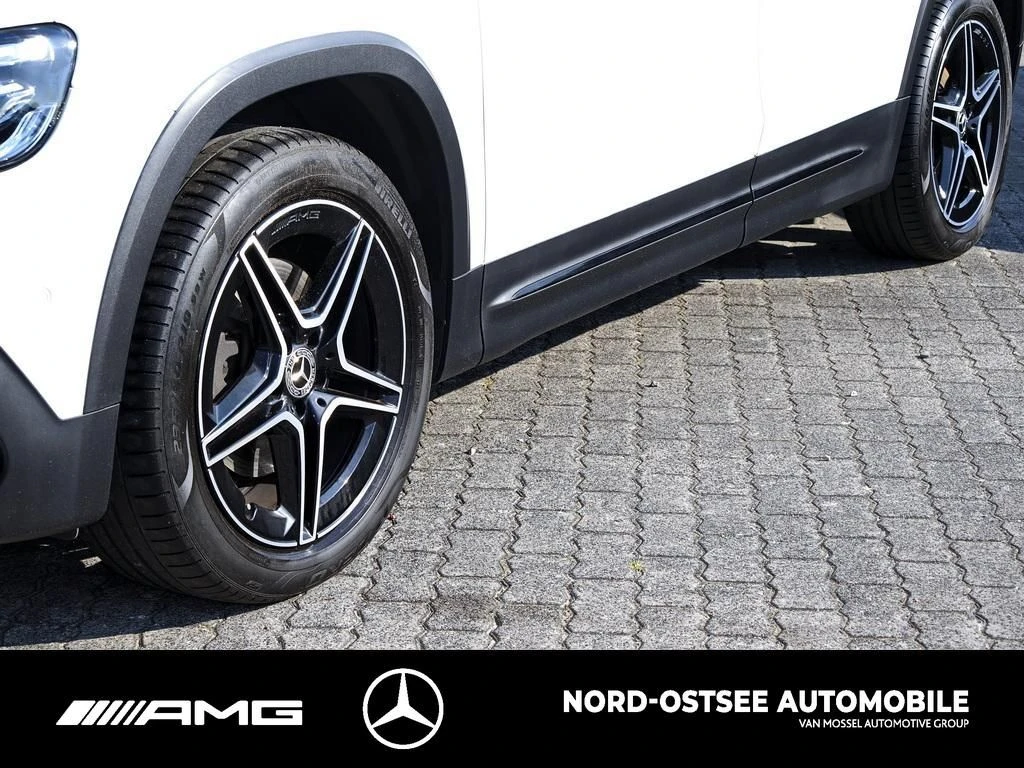 Mercedes-Benz GLB 200 d AMG KAMERA NAVI SOUND NIGHT TEMPOMAT AMG Line