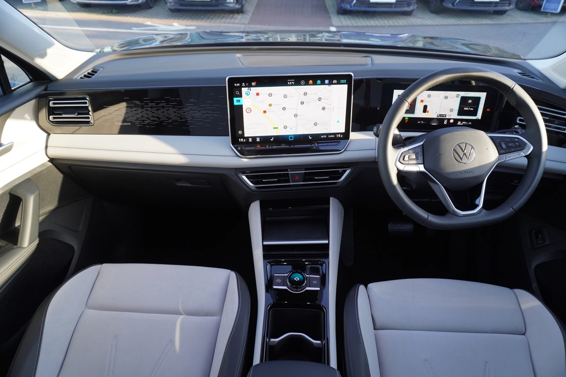 Volkswagen-Tiguan-image-8