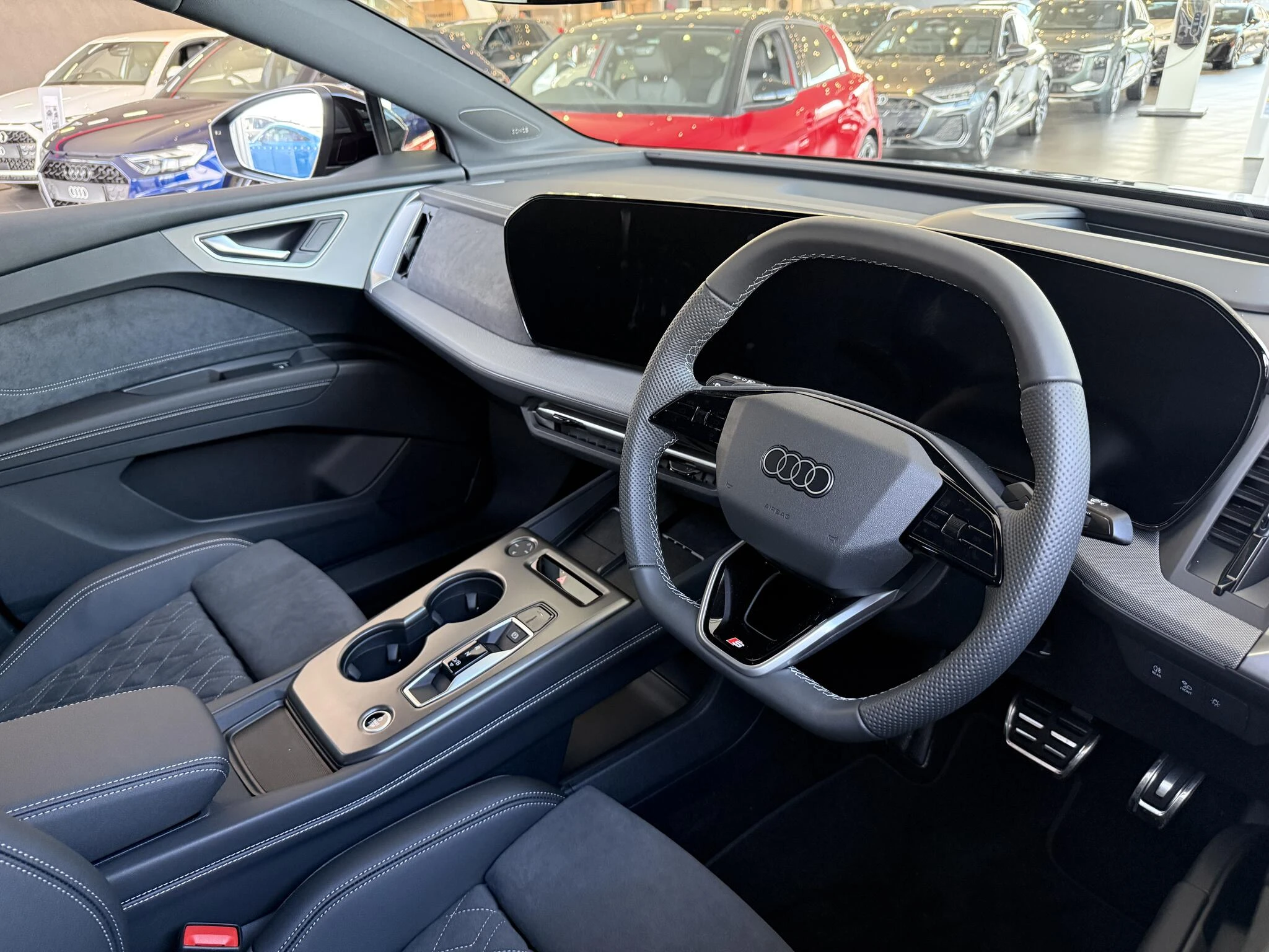 Audi-Q4 Sportback e-tron-image-7