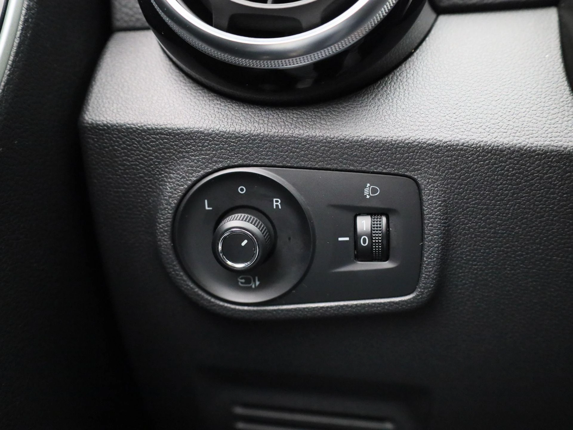 MG-ZS EV-image-21