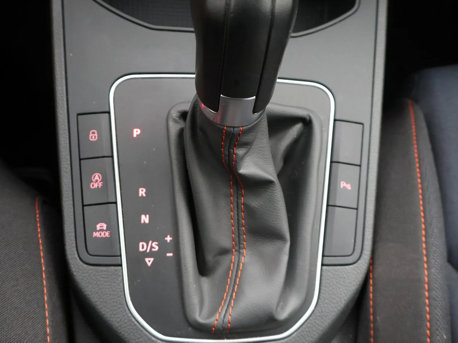 SEAT Ibiza 5P/D Ibiza FR Edition 1.5TSI 150PK *AUTOMAAT*CRUISE CONTROL*BLTH*DAB RADIO*APP-CONNECT*...*