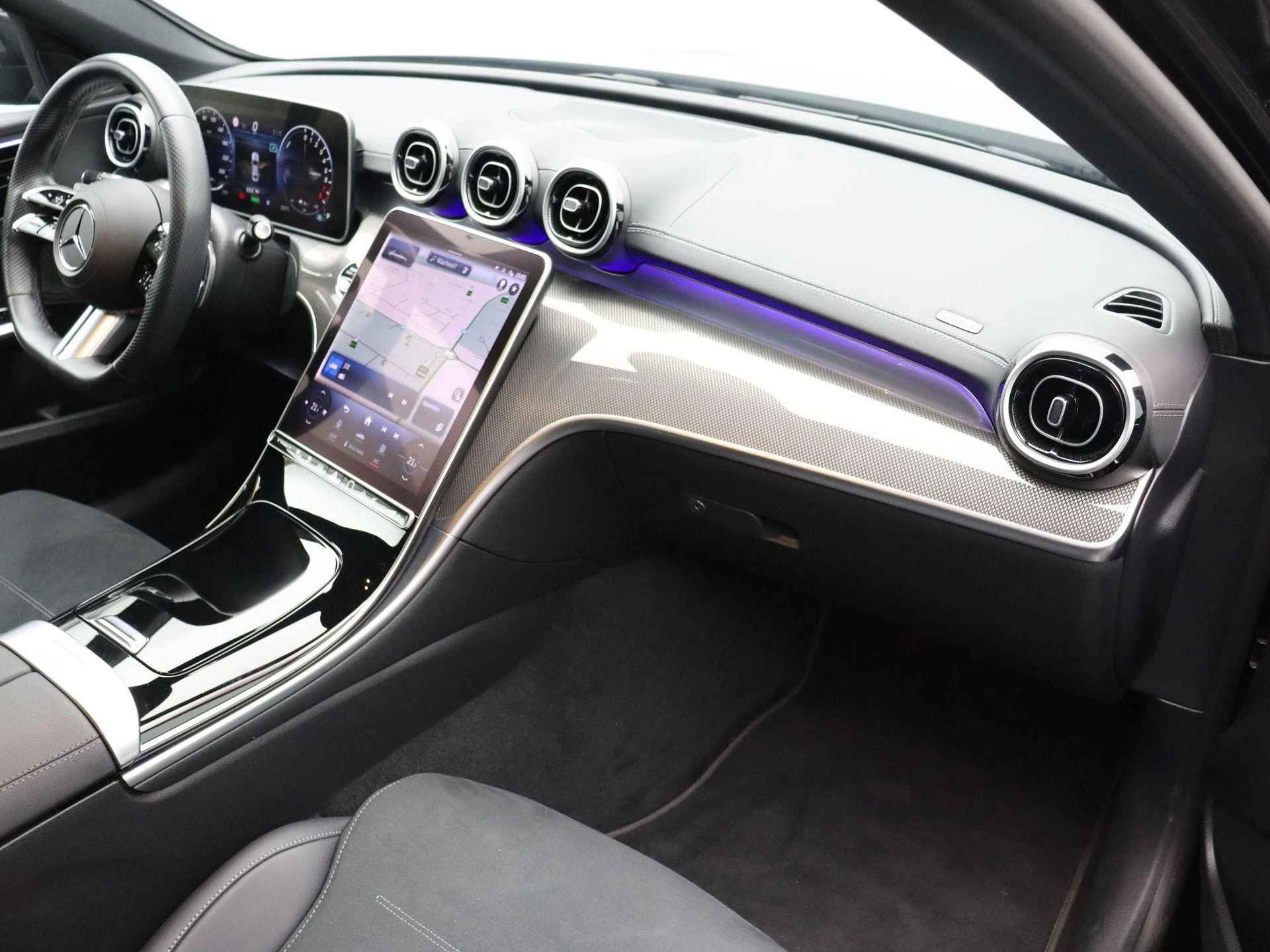 Mercedes-Benz C-Klasse 300 e AMG Line Berline + CARPLAY + LED + CAMERA + NIGHTPAKKET +