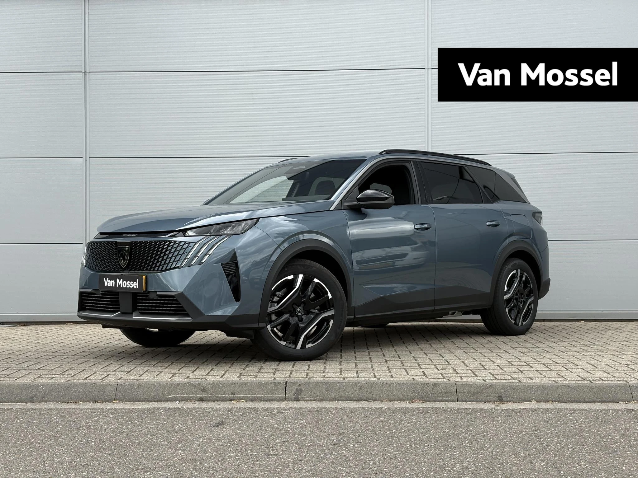 Peugeot-e-5008-image-0
