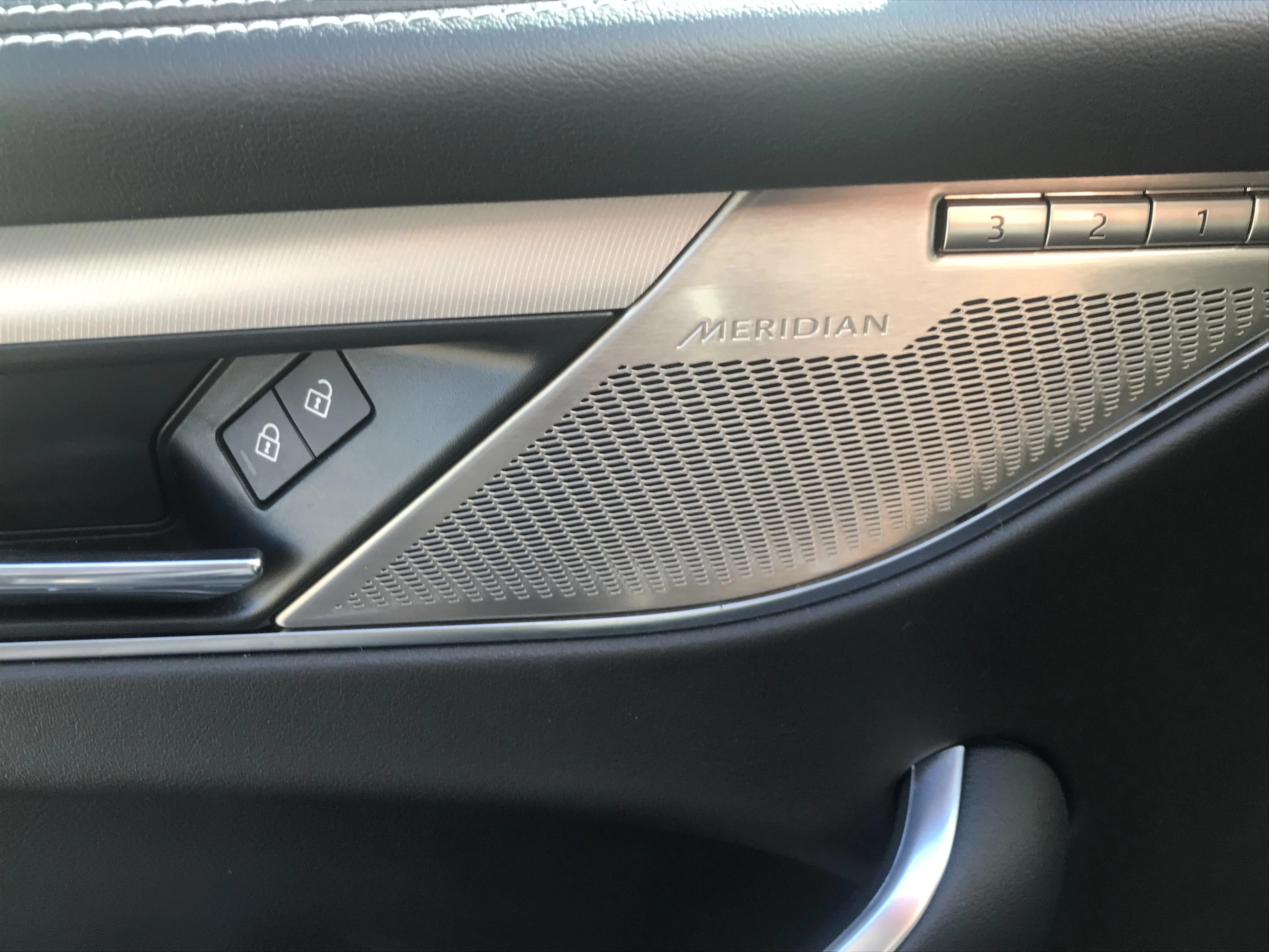 Jaguar-F-PACE-image-16