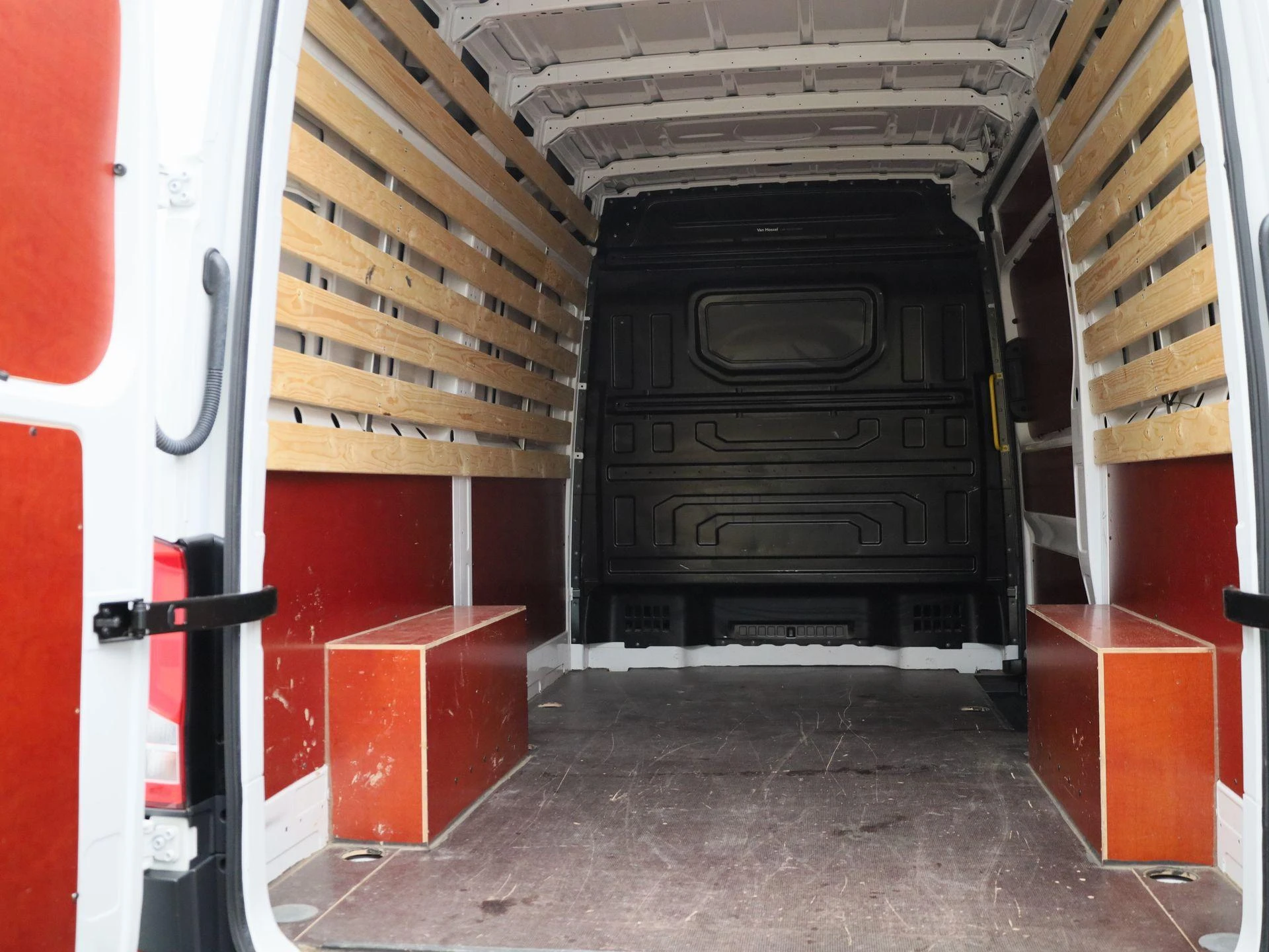Volkswagen Crafter 2.0 TDI L3H3 Highline 140PK