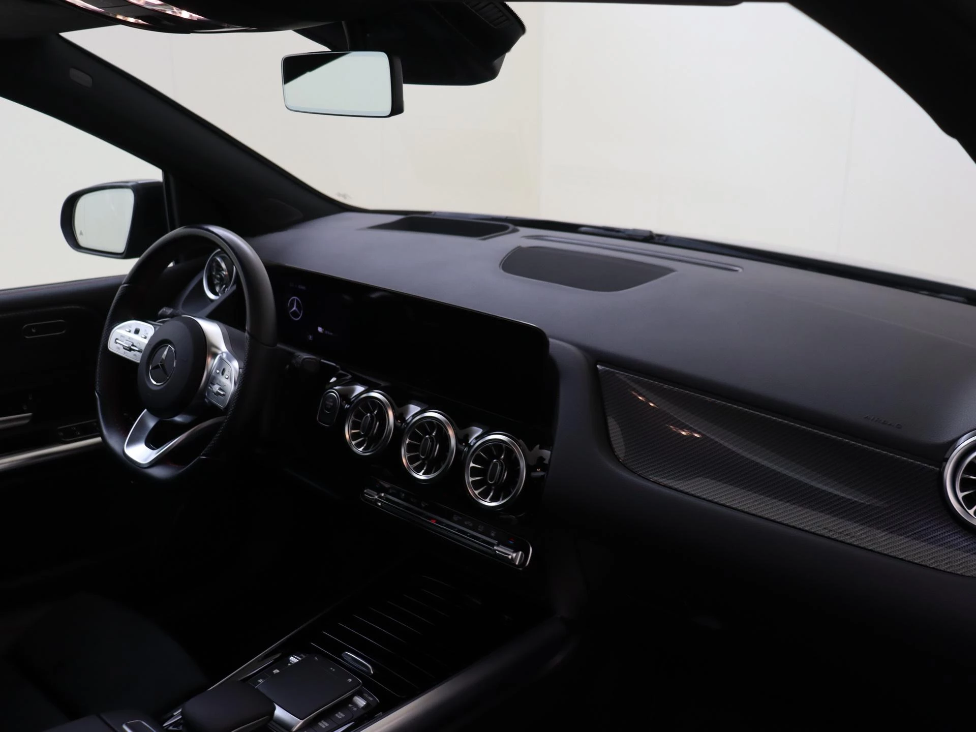 Mercedes-Benz-B-Klasse-image-4