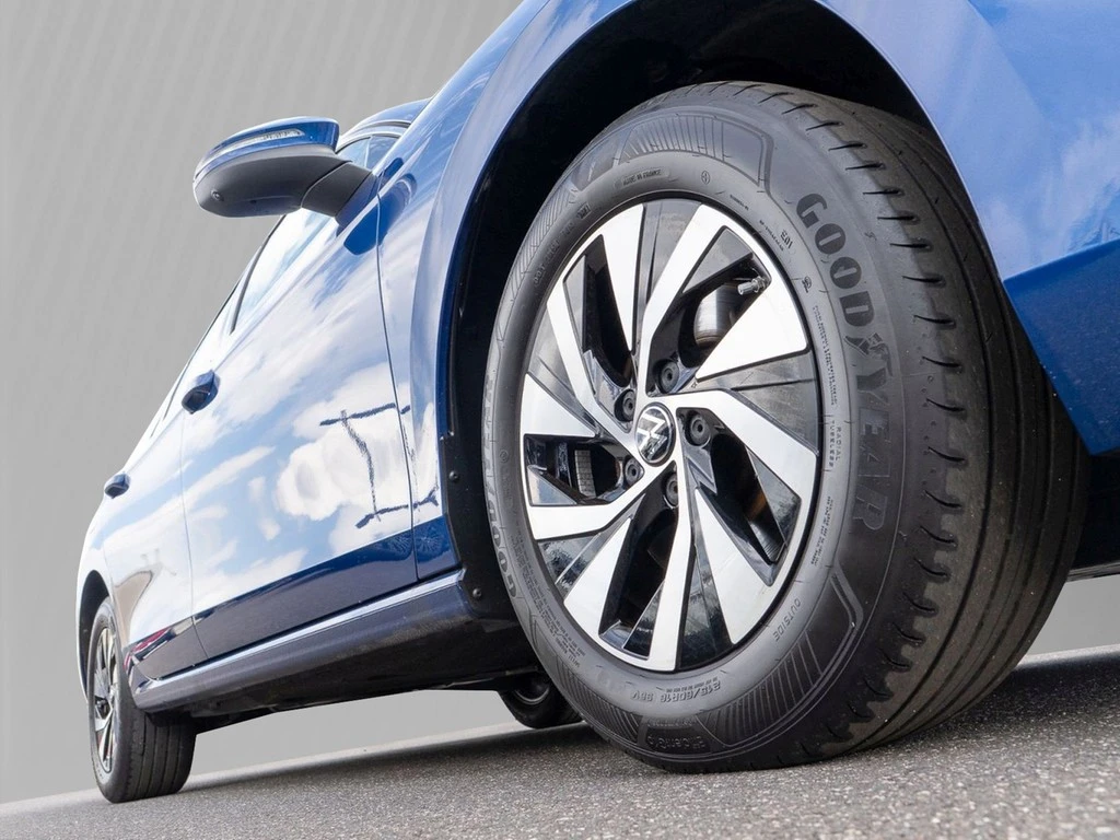 Volkswagen-Passat-image-4