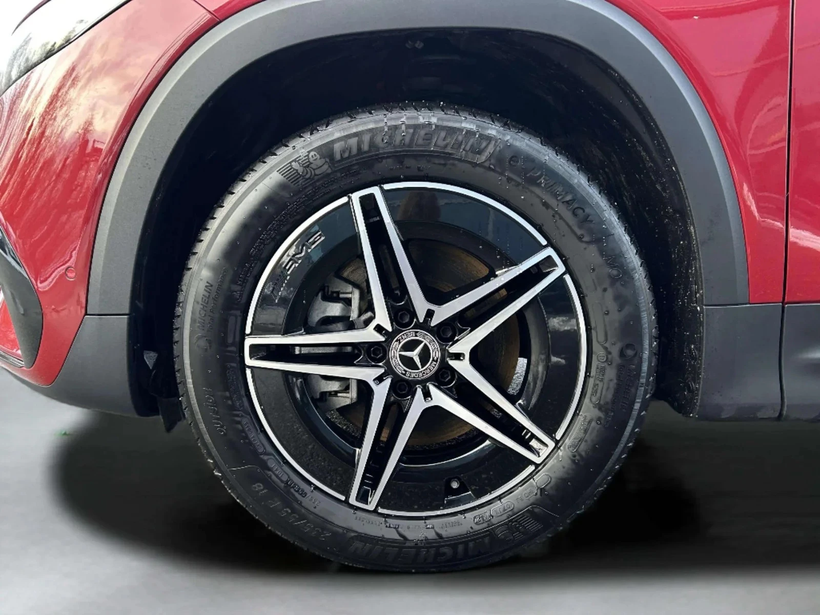 Mercedes-Benz-EQB-image-8