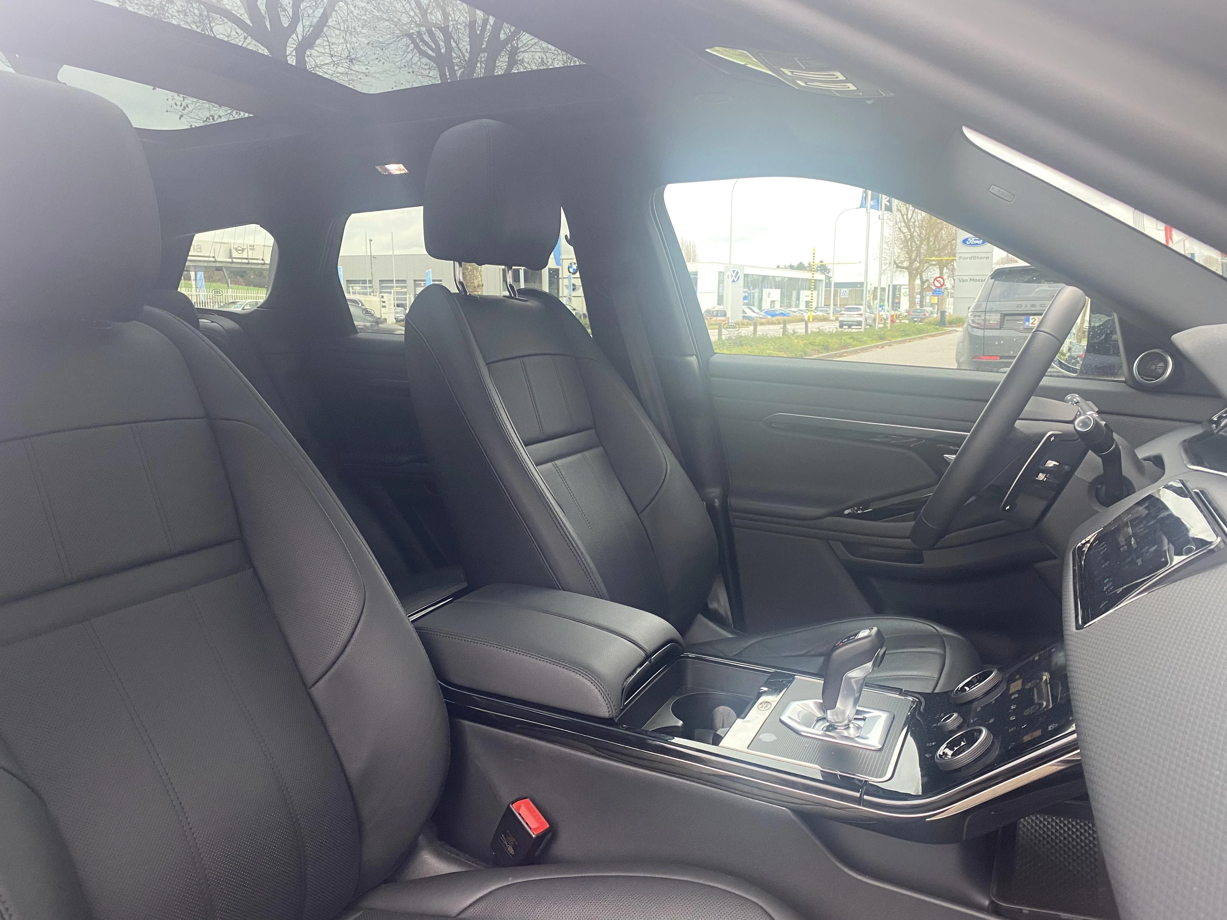 Land Rover Range Rover Evoque P300e R-Dynamic S AWD Auto.