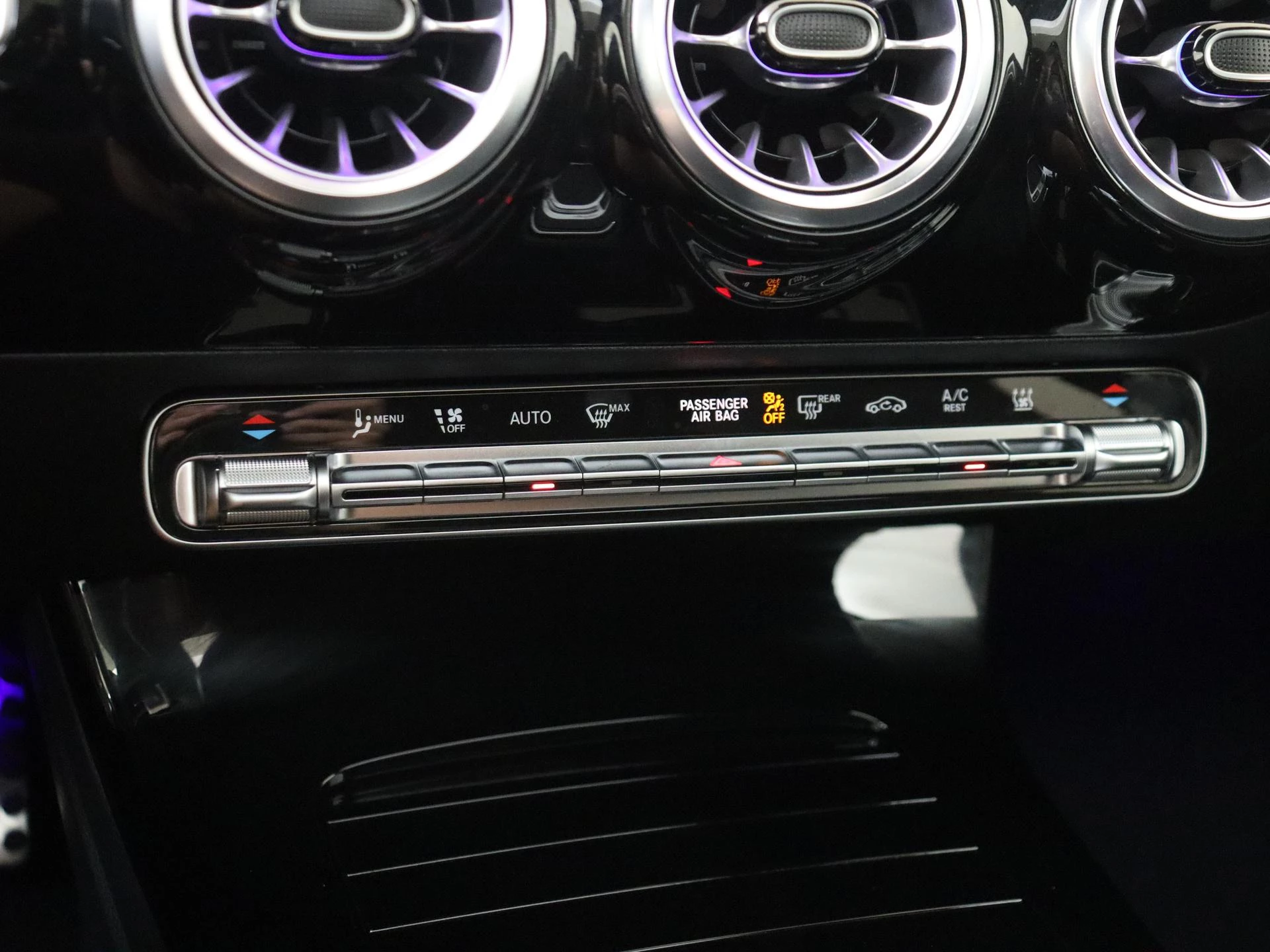 Mercedes-Benz A-Klasse 250 e Business Solution AMG