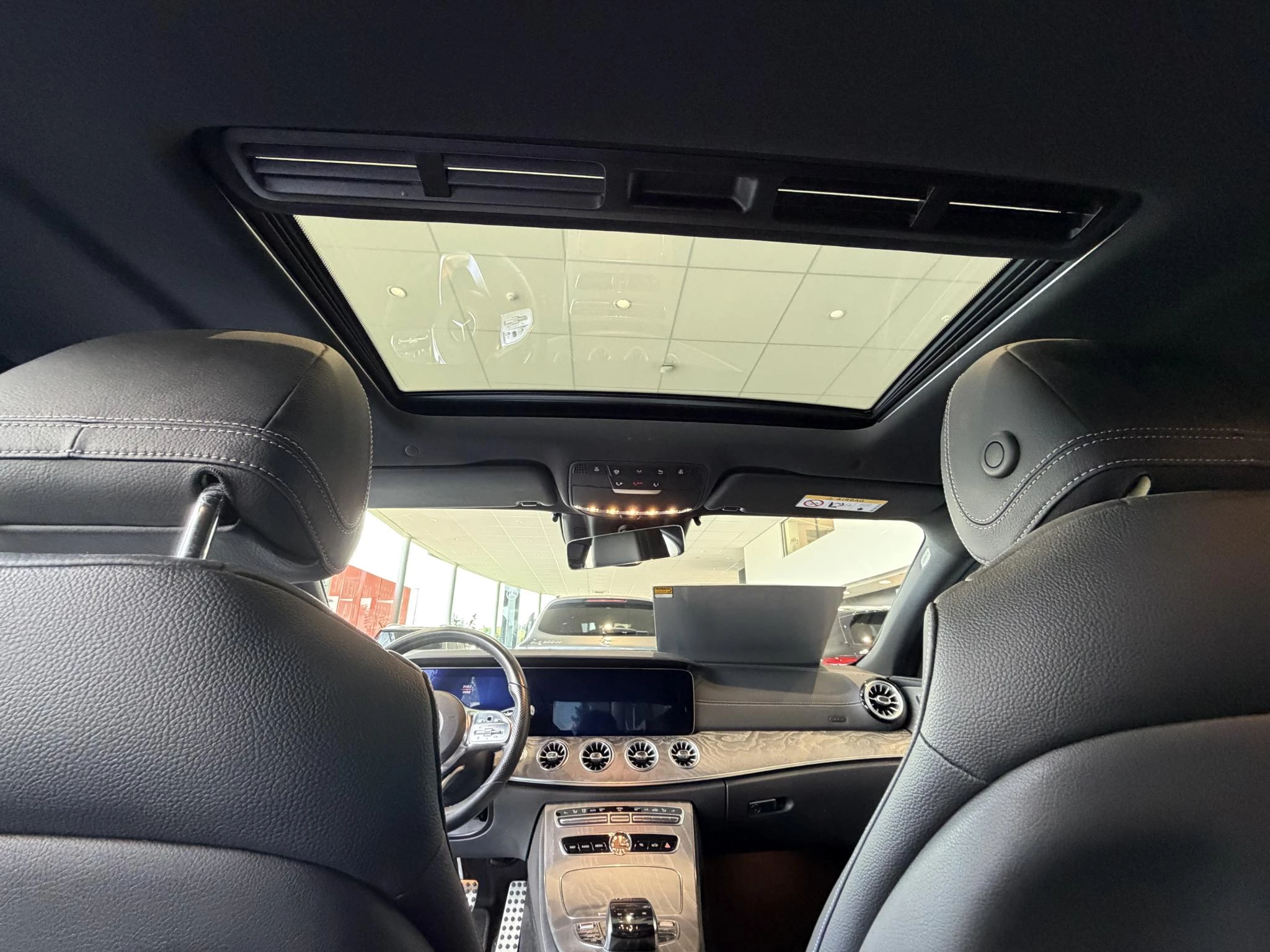 Mercedes-Benz-CLS-image-8
