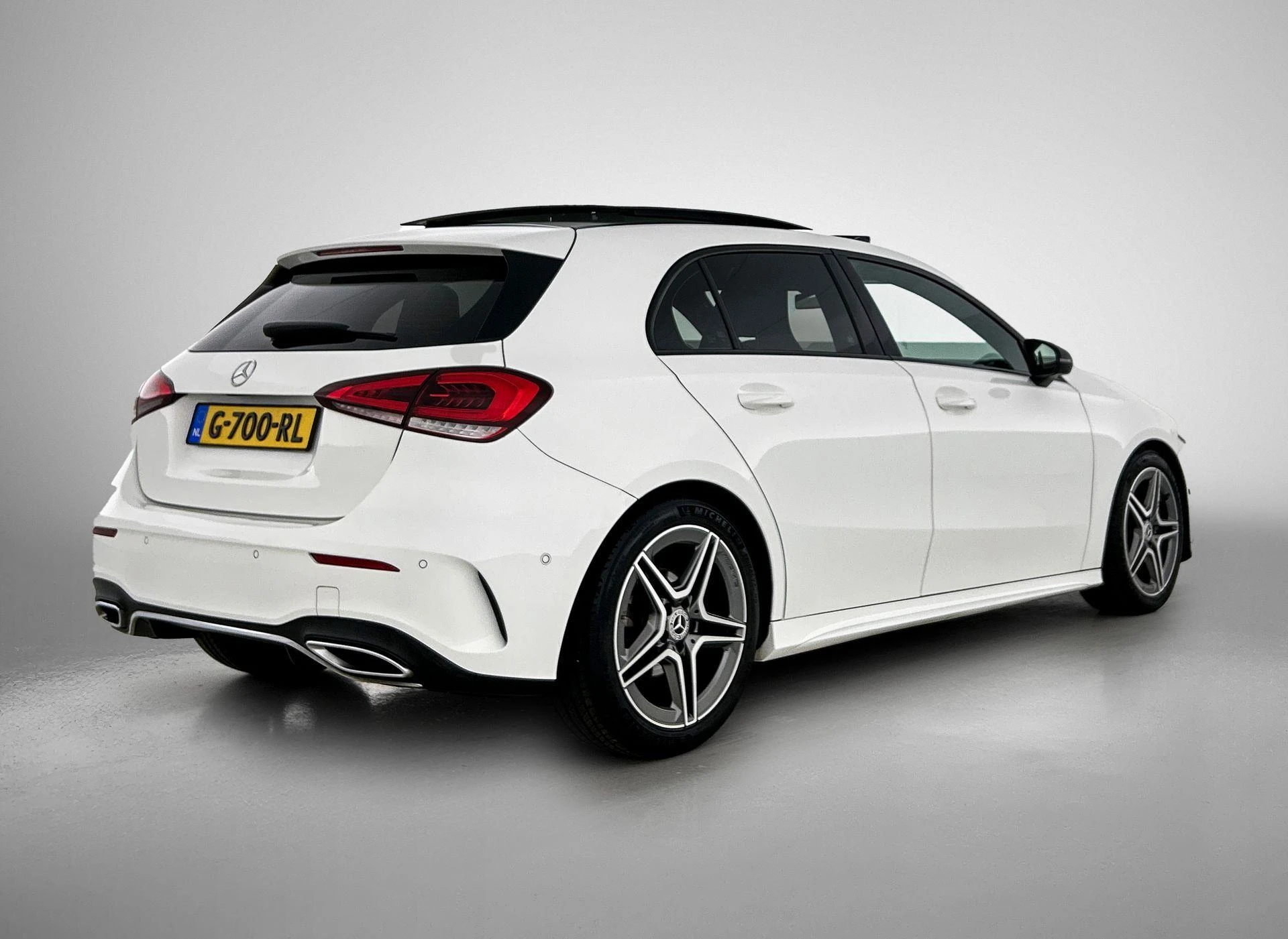Mercedes-Benz-A-Klasse-image-3