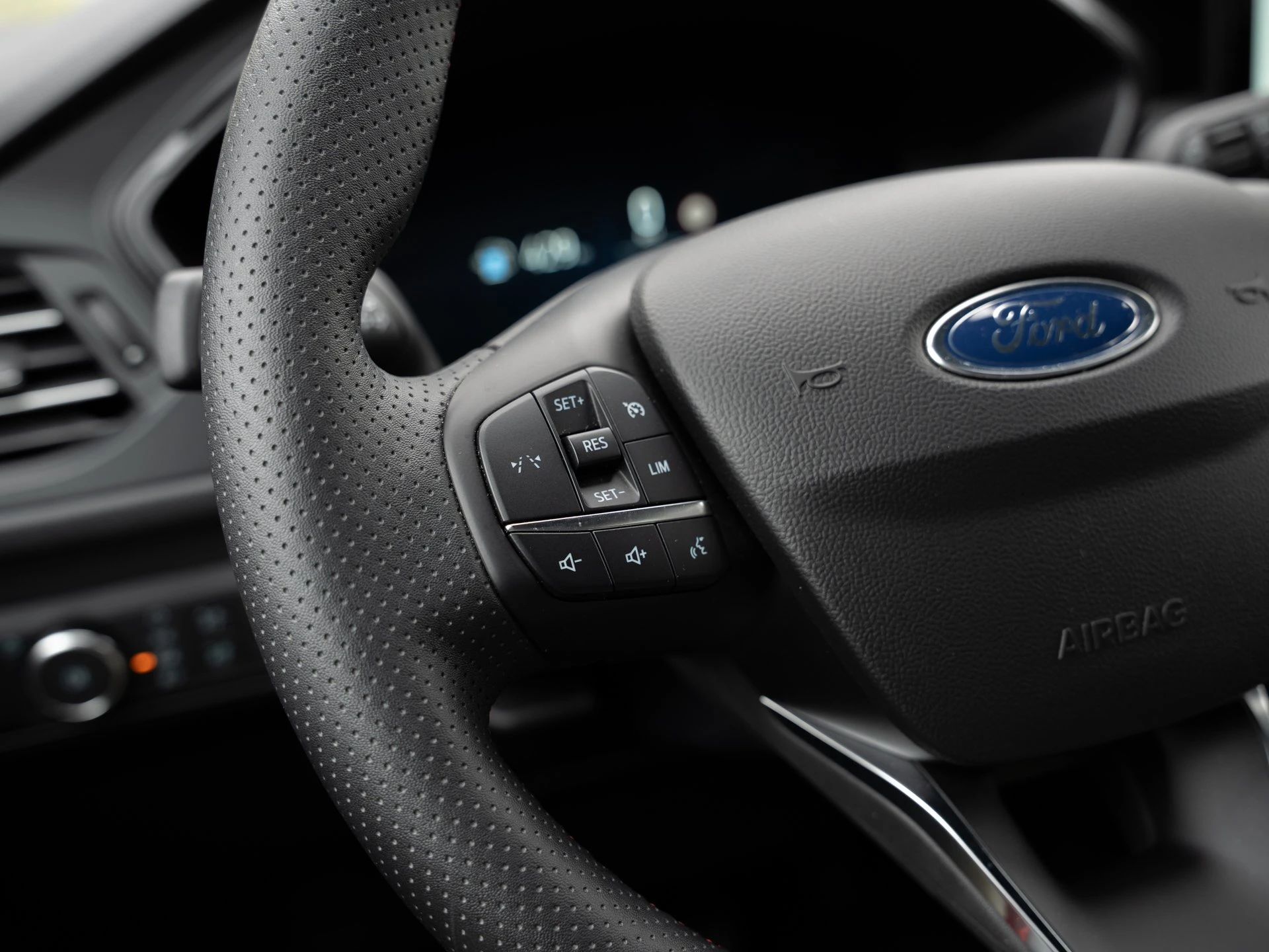 Ford-Kuga-image-18