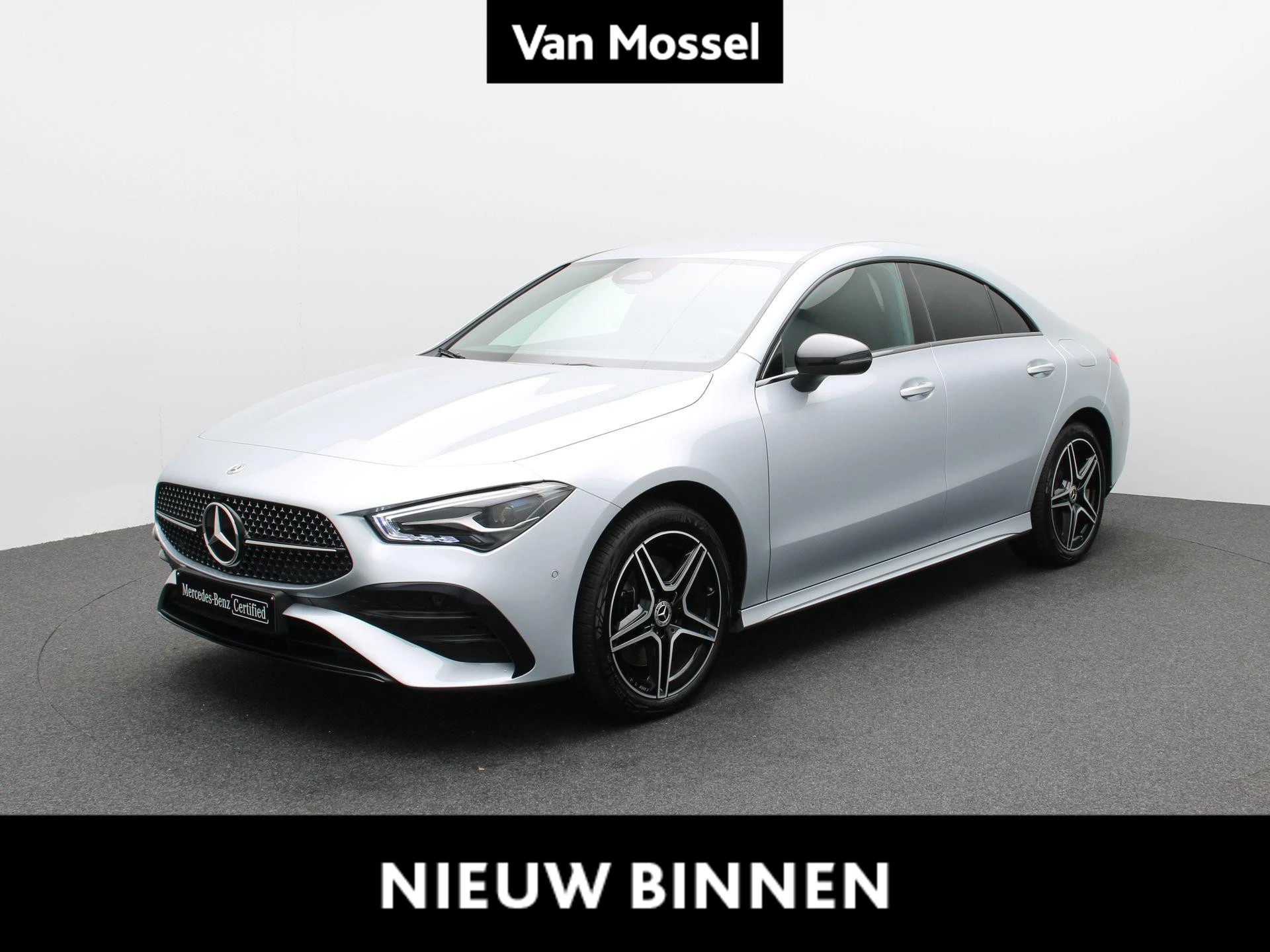 Mercedes-Benz-CLA-image-0