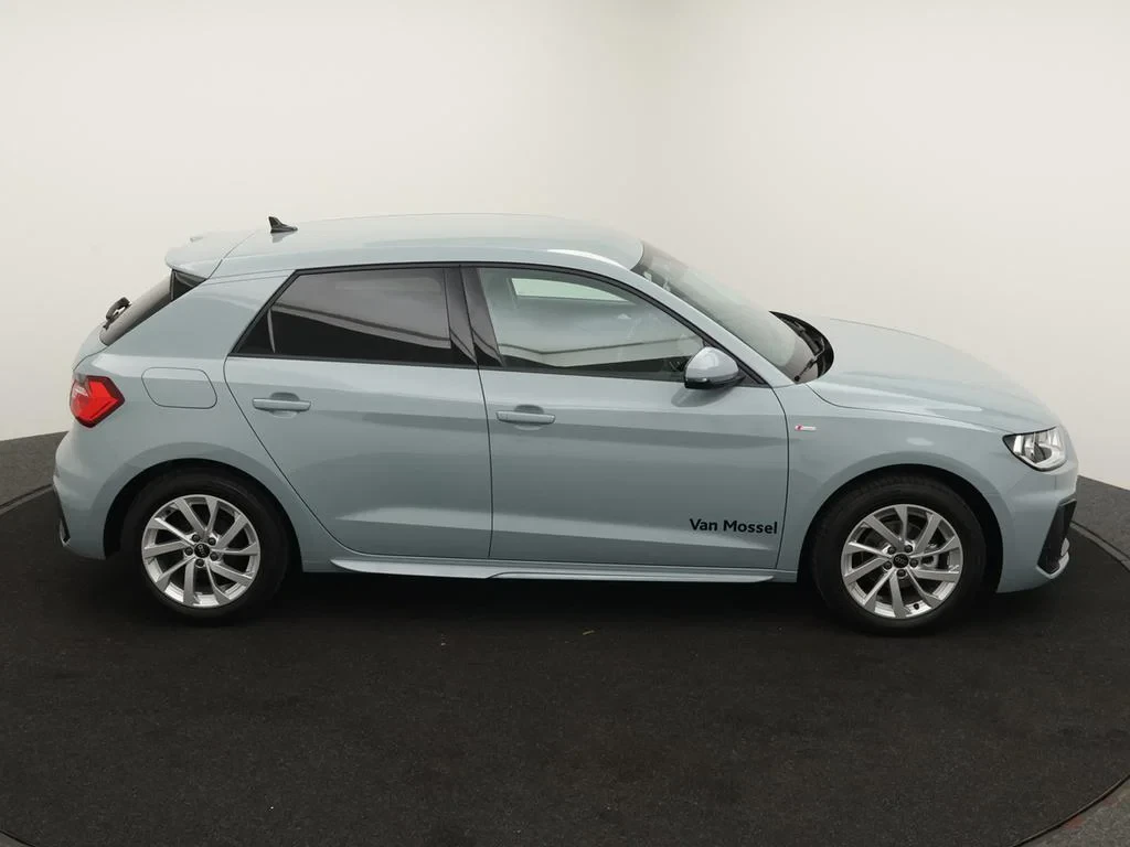 Audi-A1 Sportback-image-7