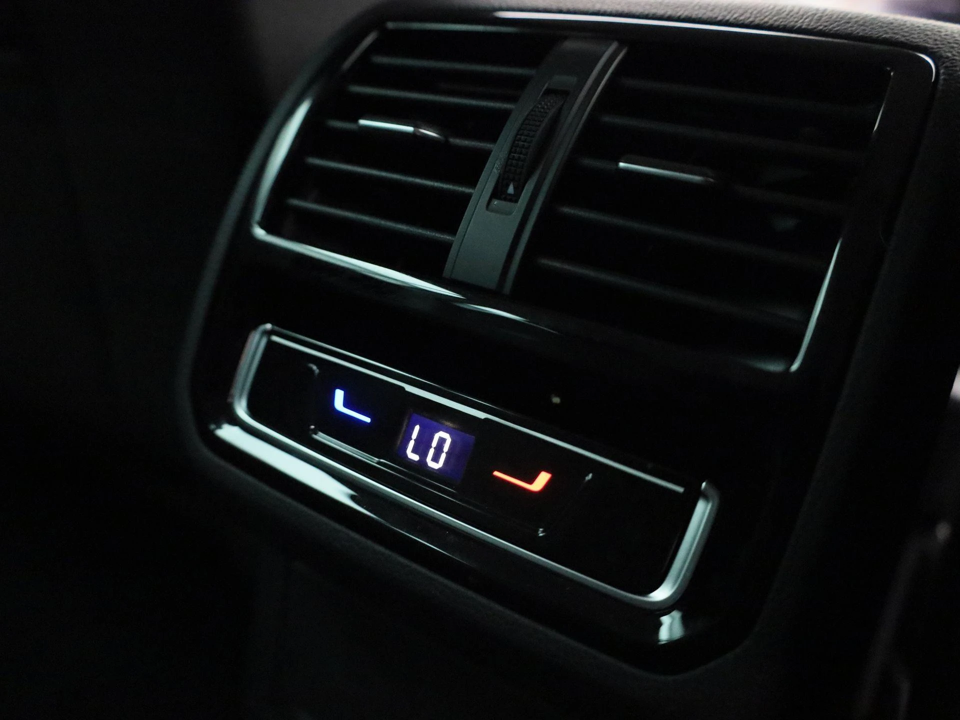 Volkswagen-Passat-image-37