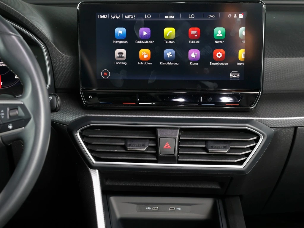 SEAT-Leon-image-12