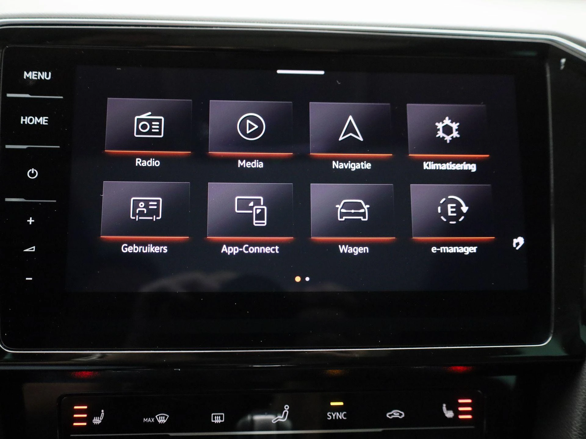 Volkswagen-Passat-image-19
