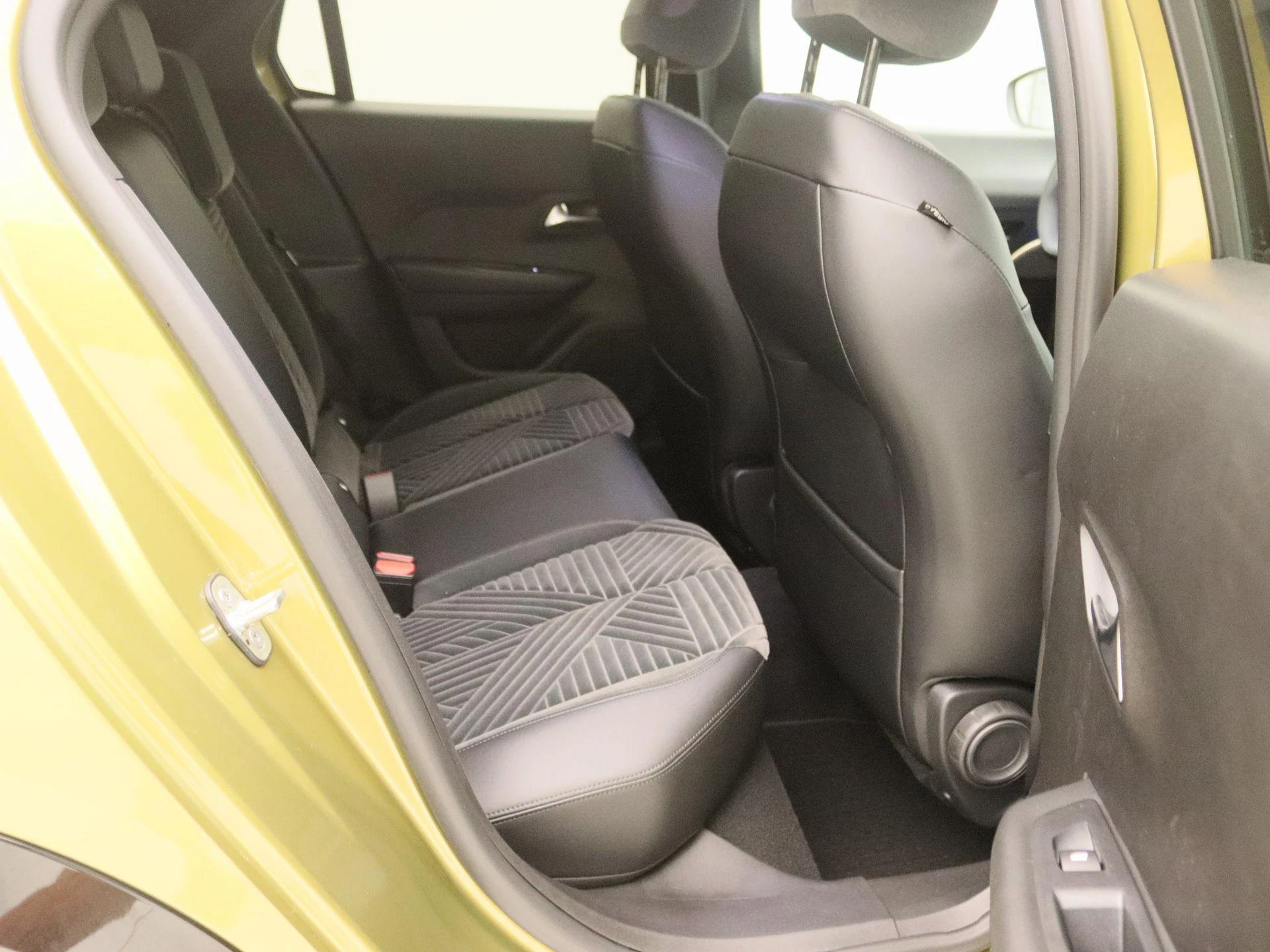 Lancia-Ypsilon-image-23
