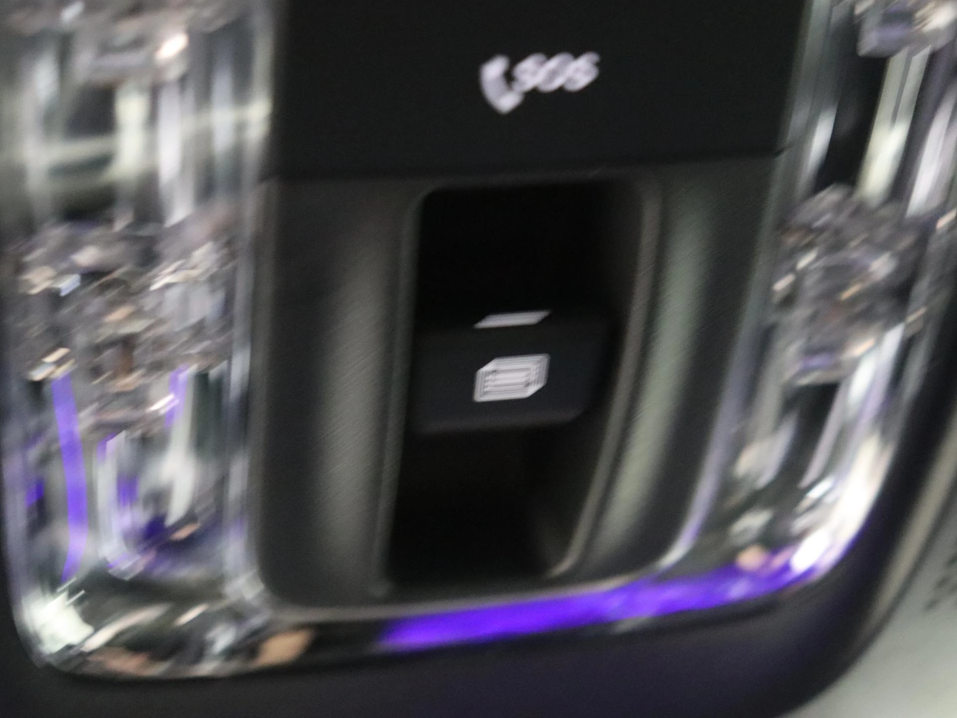 Mercedes-Benz-CLA-image-23