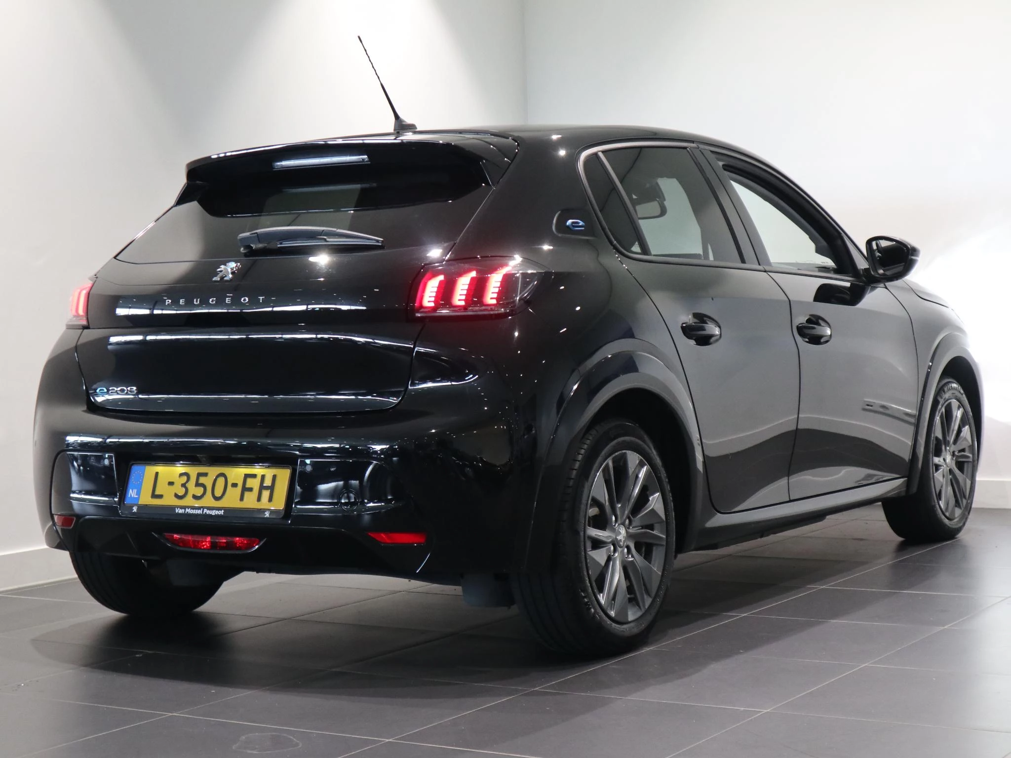 Peugeot e-208 EV Allure Pack 50 kWh