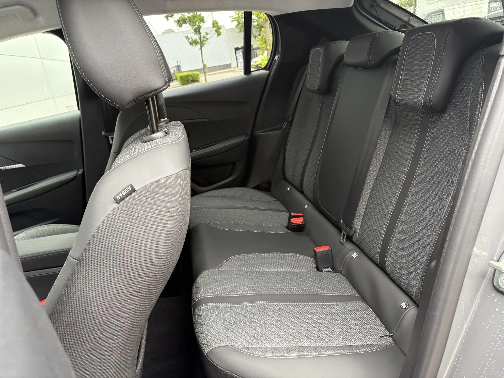 Peugeot 208 1.2 Hybrid 110 e-DCS6 Allure