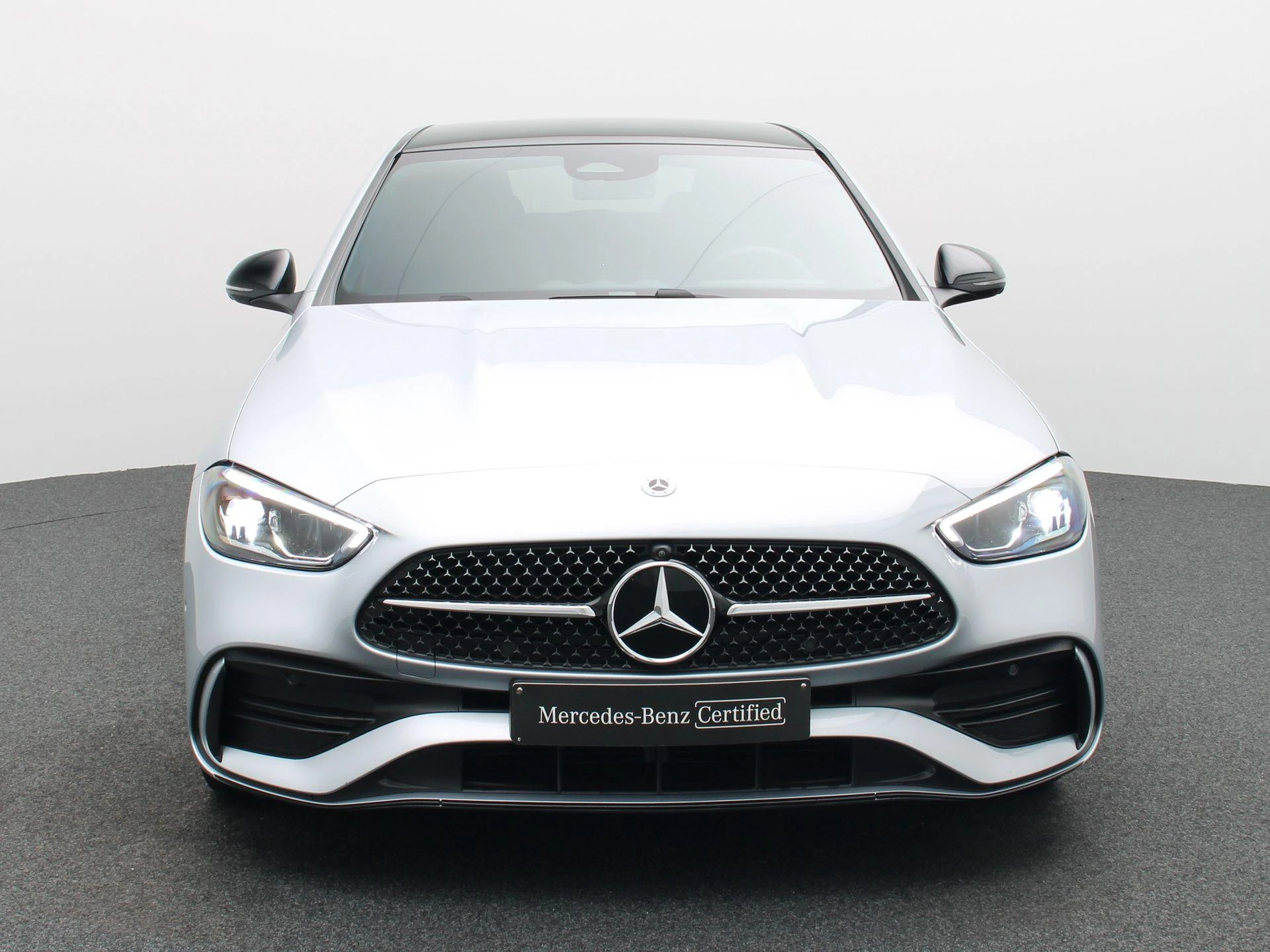 Mercedes-Benz-C-Klasse-image-2