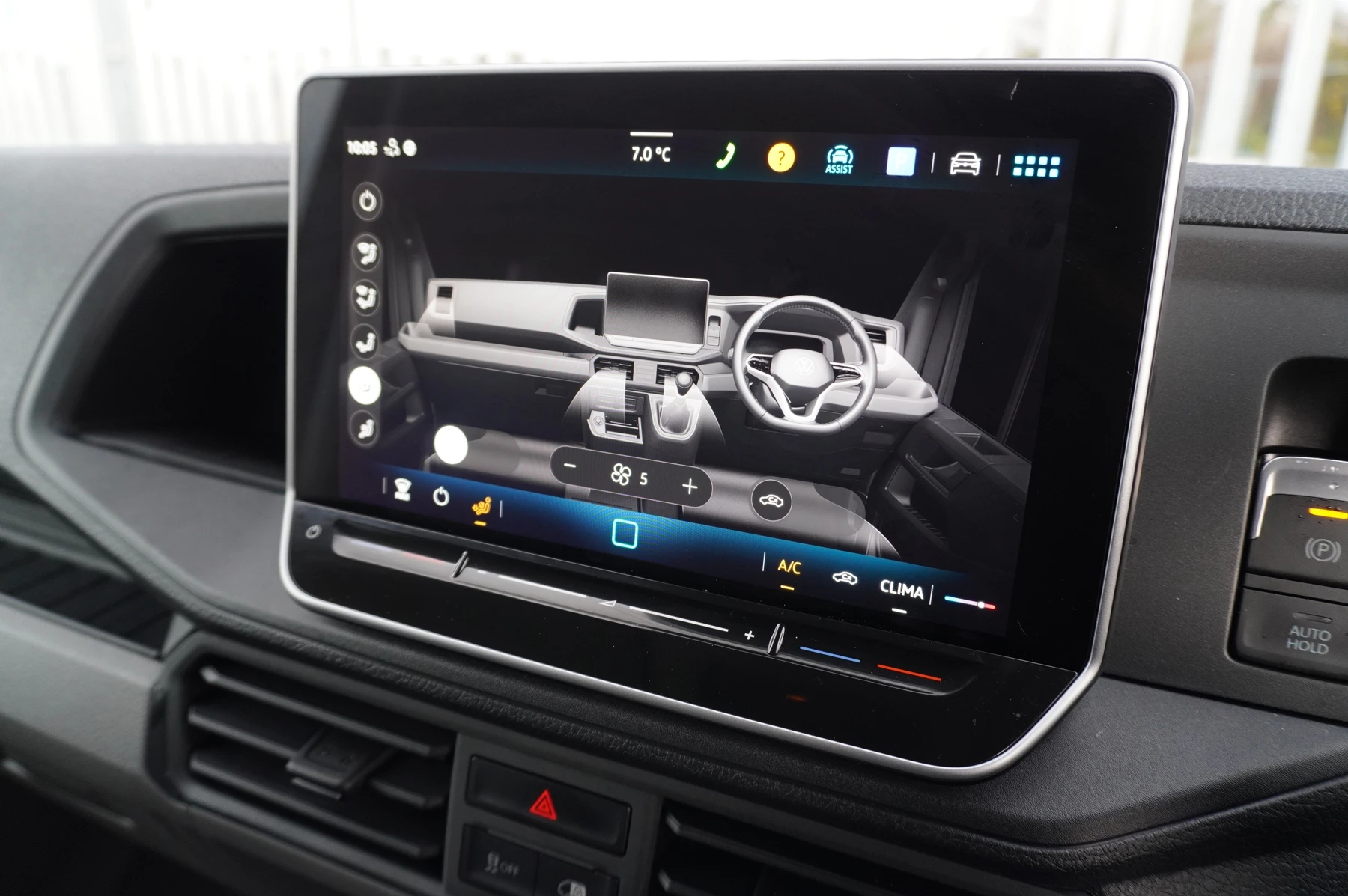 Volkswagen-Crafter-image-16