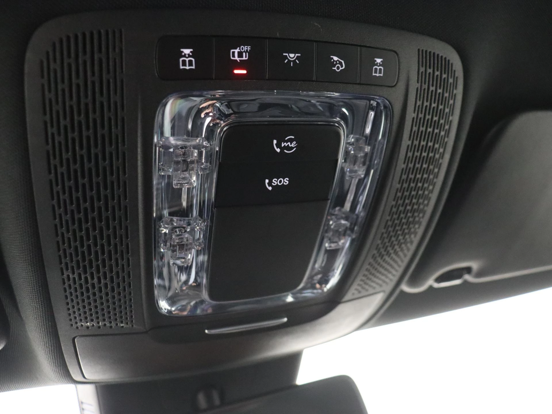 Mercedes-Benz-CLA-image-22