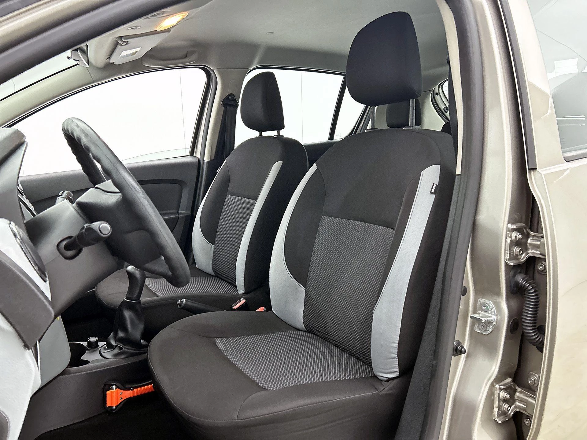 Dacia-Sandero-image-12