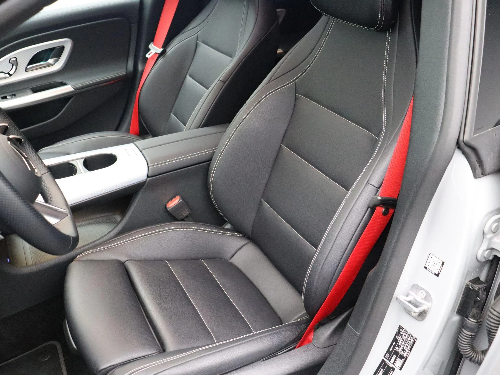 Mercedes-Benz-CLA-image-13