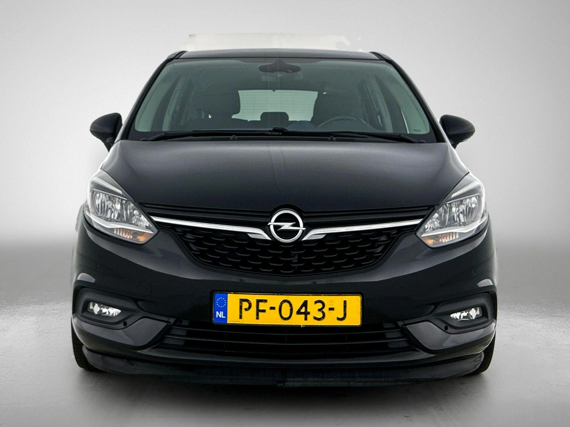 Opel-Zafira Tourer-image-4