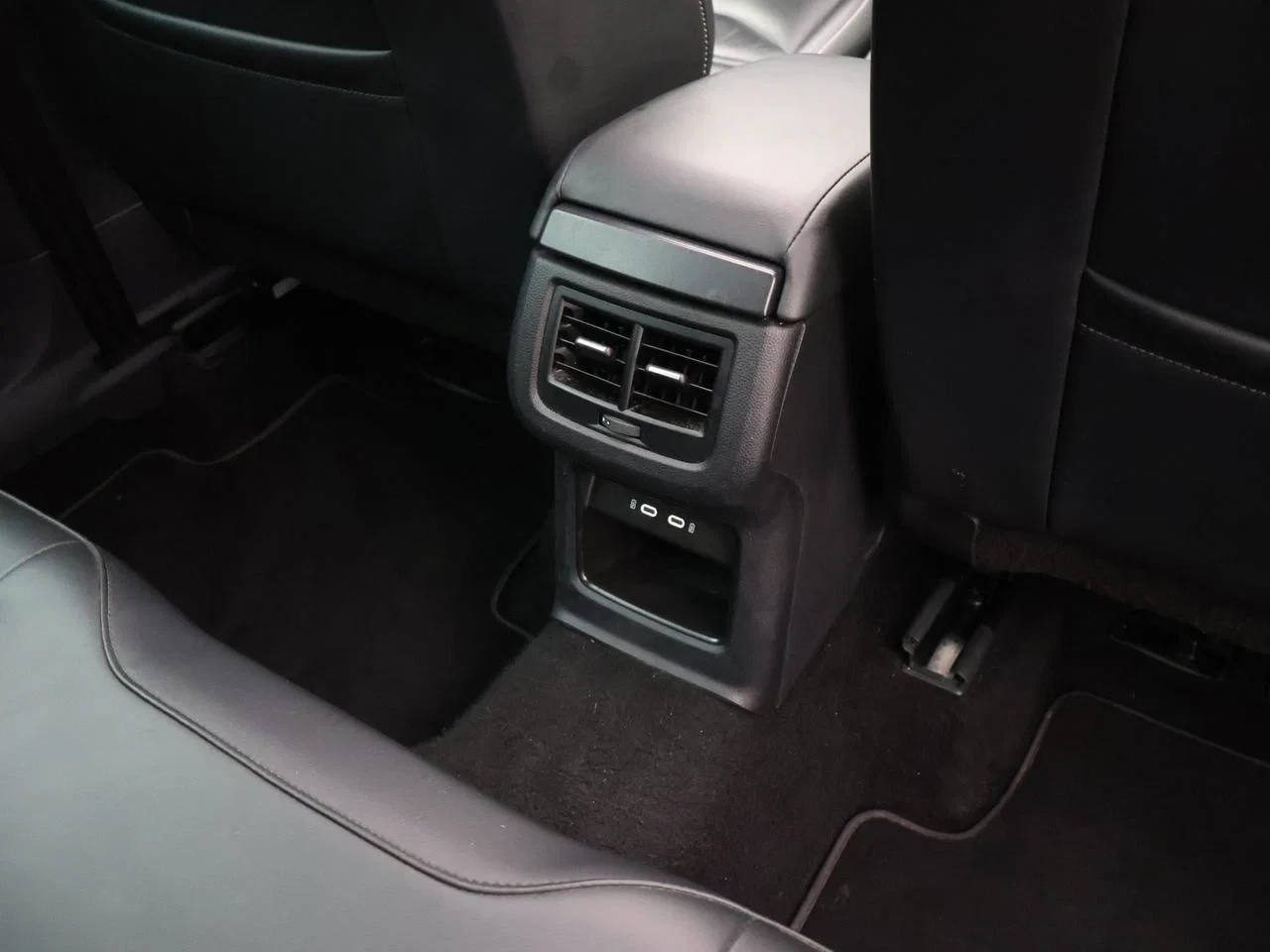 SEAT-Ateca-image-23