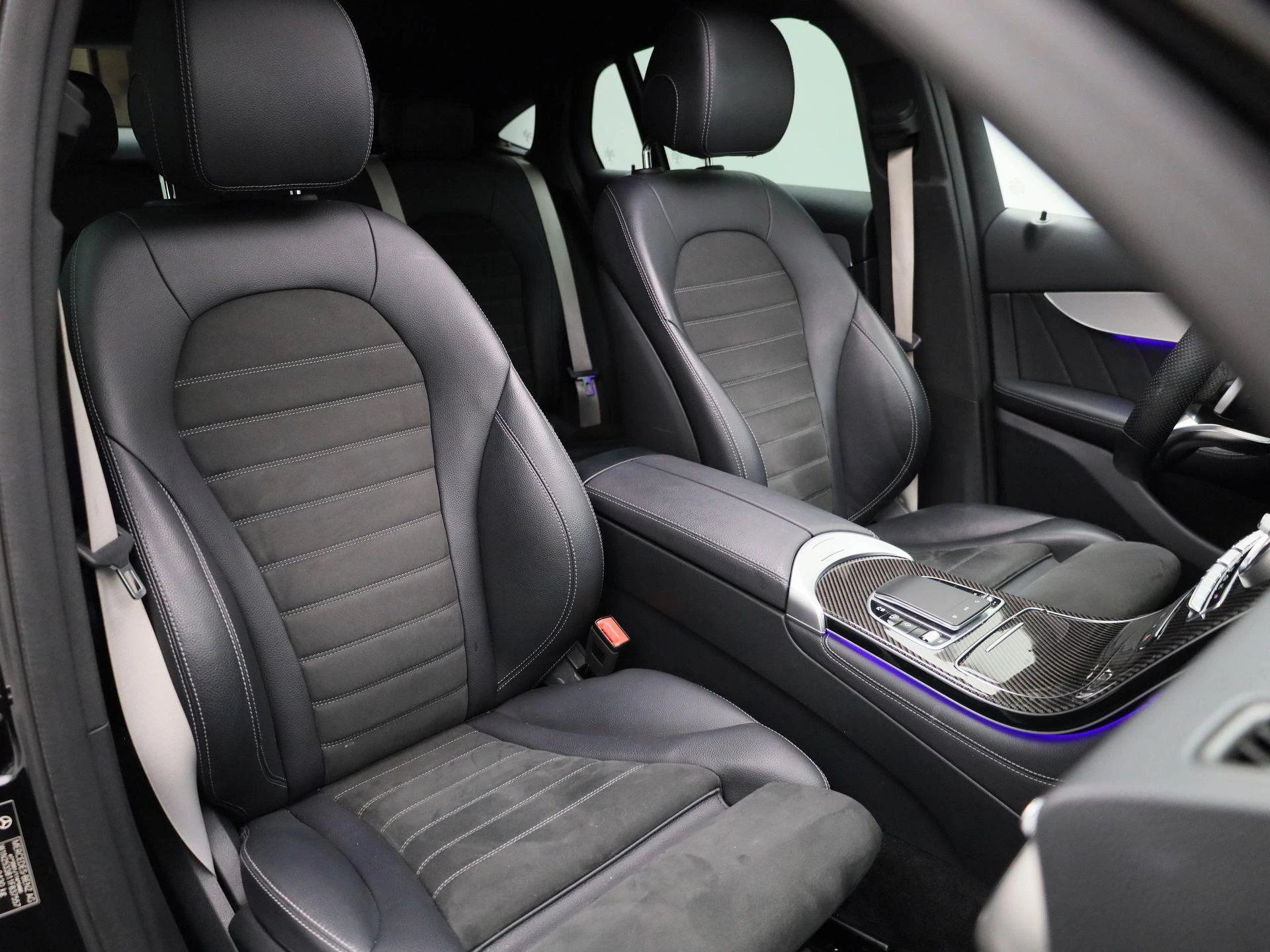 Mercedes-Benz-GLC-image-43