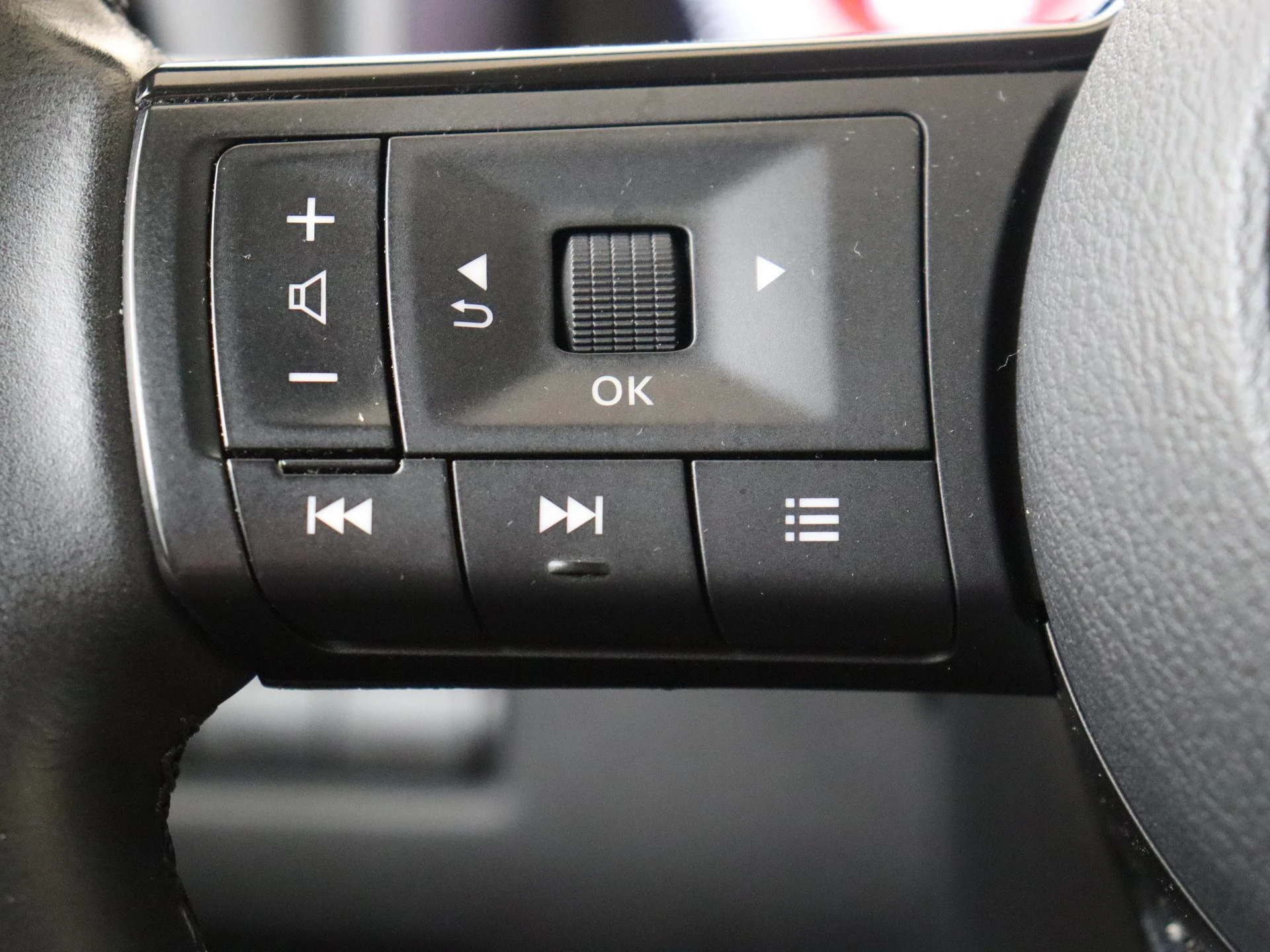 Nissan-QASHQAI-image-11