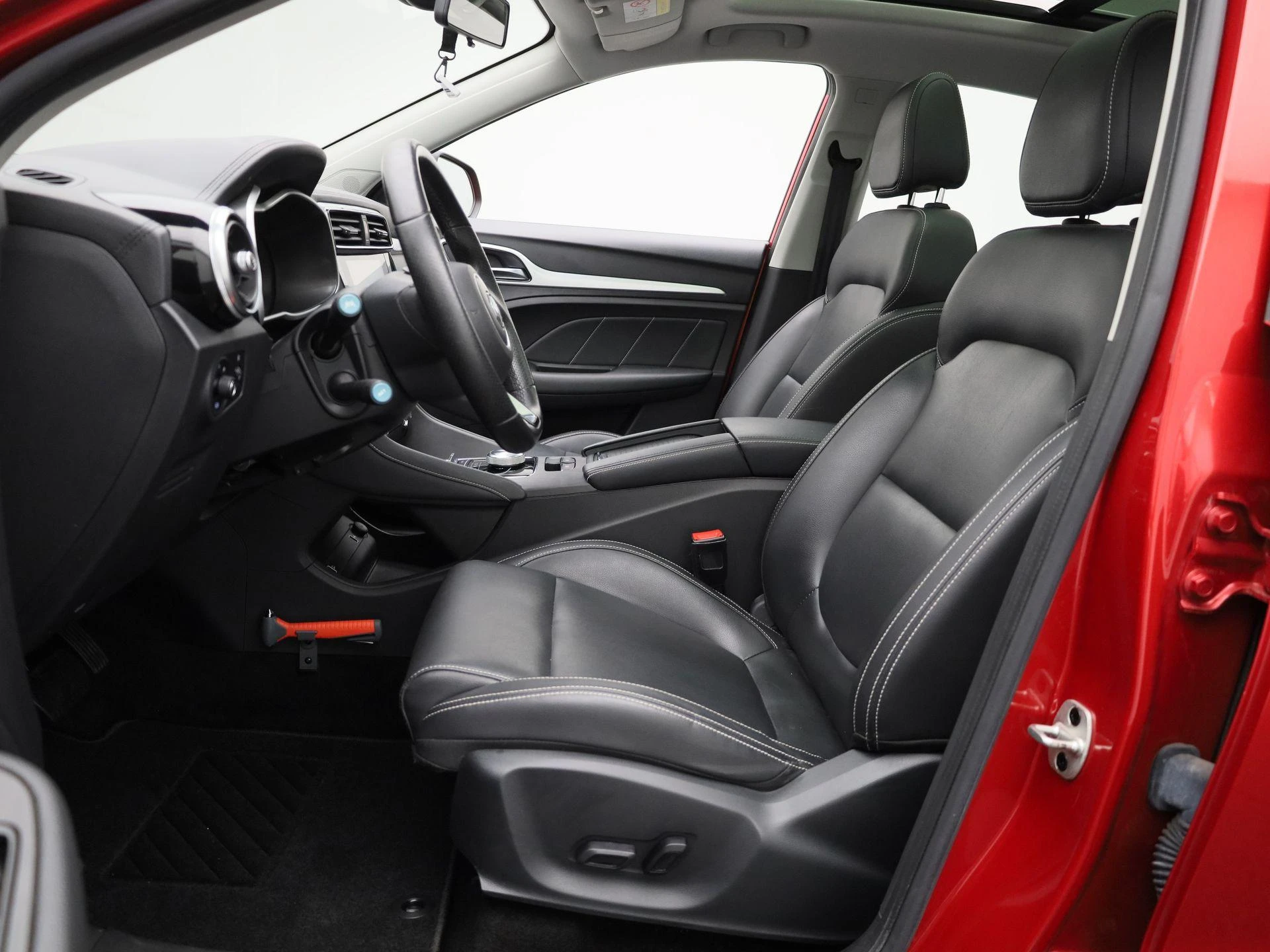 MG-ZS EV-image-10