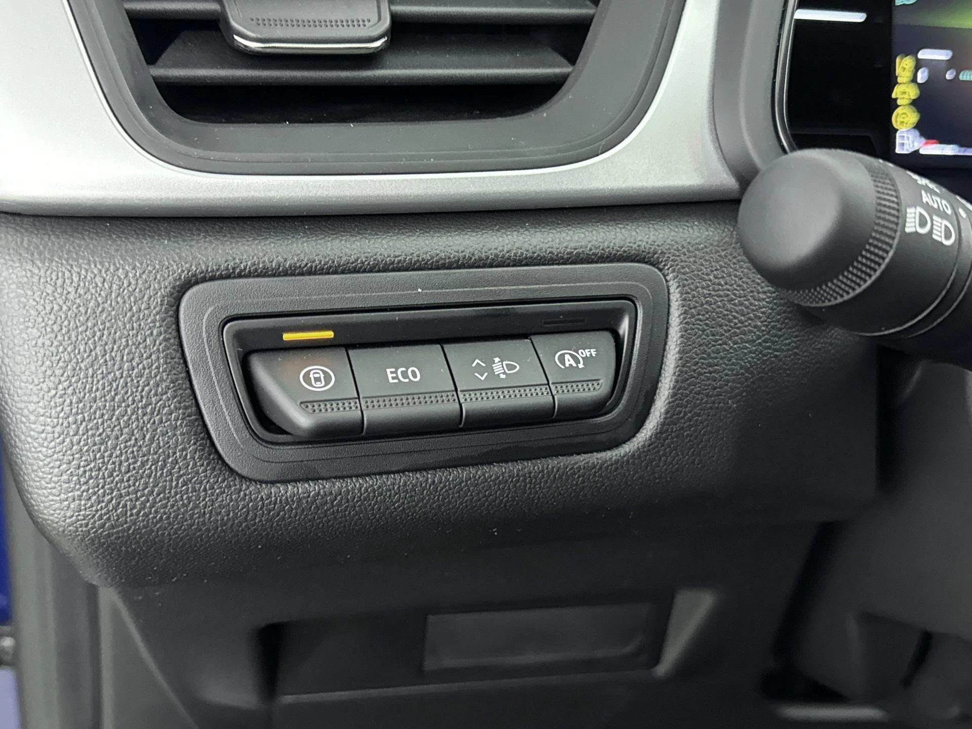 Renault-Captur-image-18