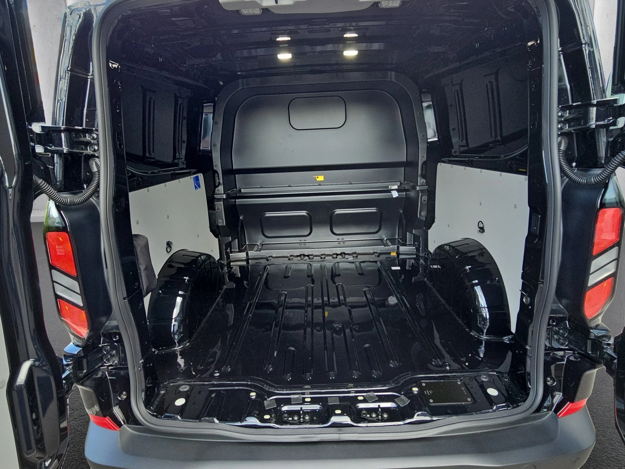 Ford Transit Custom Trend PHEV 320 L2 DoKa Kasten-LKW *Aktionsangebot Mailight*