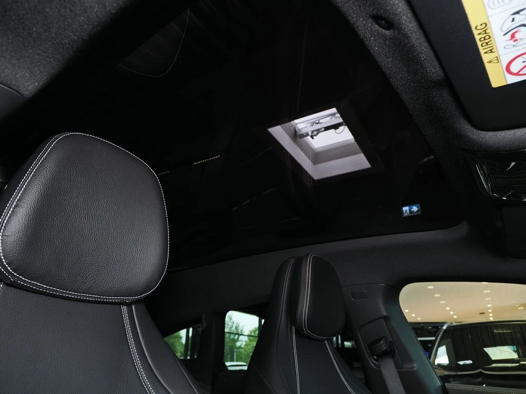 Mercedes-Benz-CLA 250+-image-12