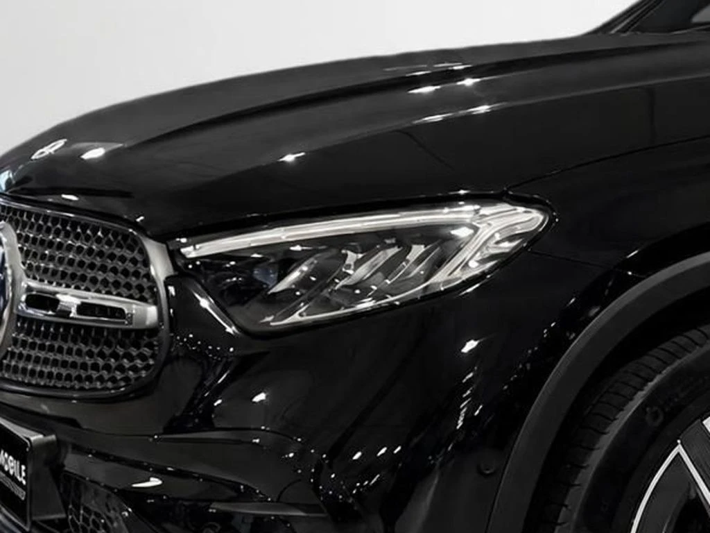 Mercedes-Benz-GLC 300 d-image-4