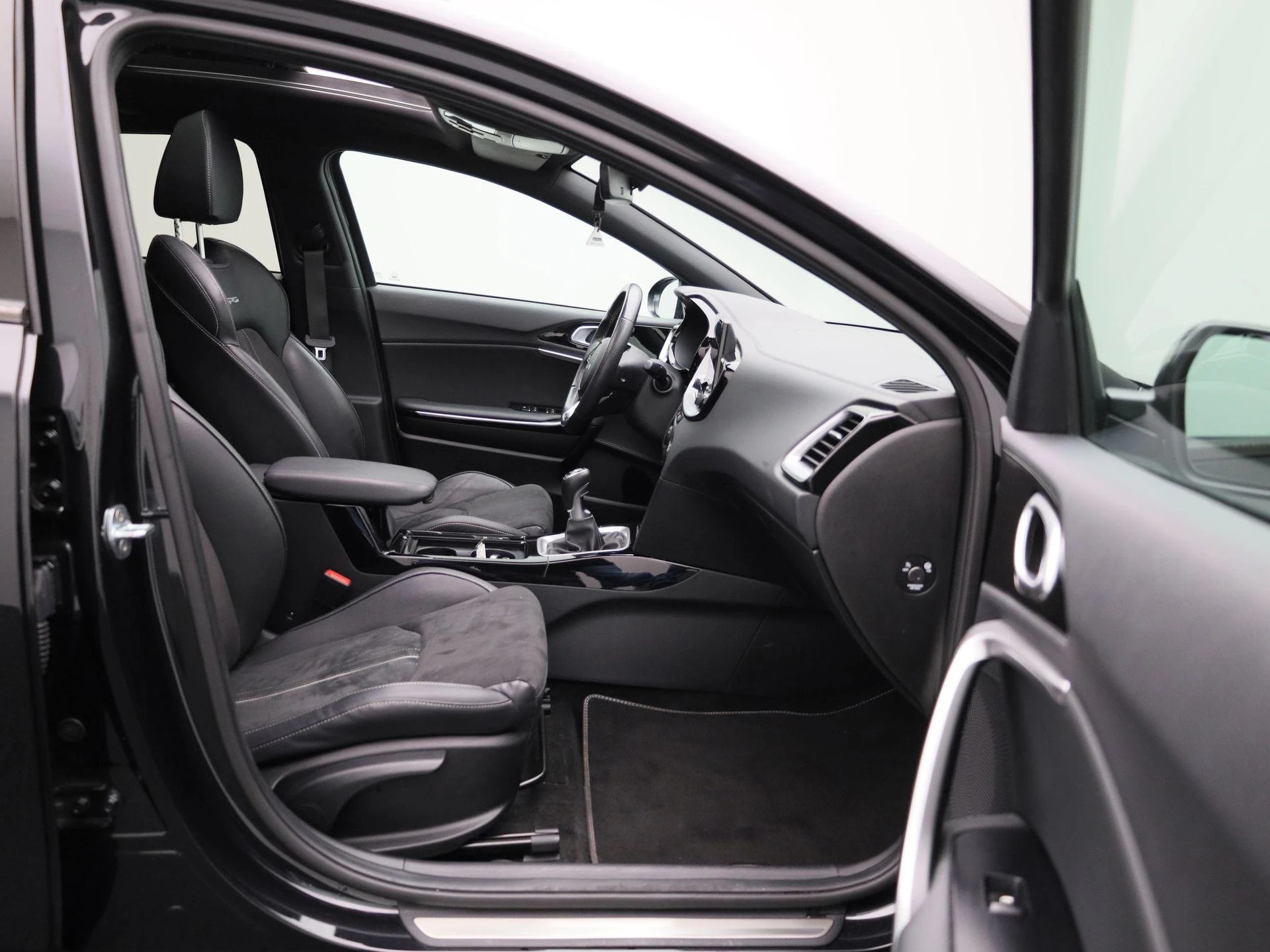 Kia-XCeed-image-36