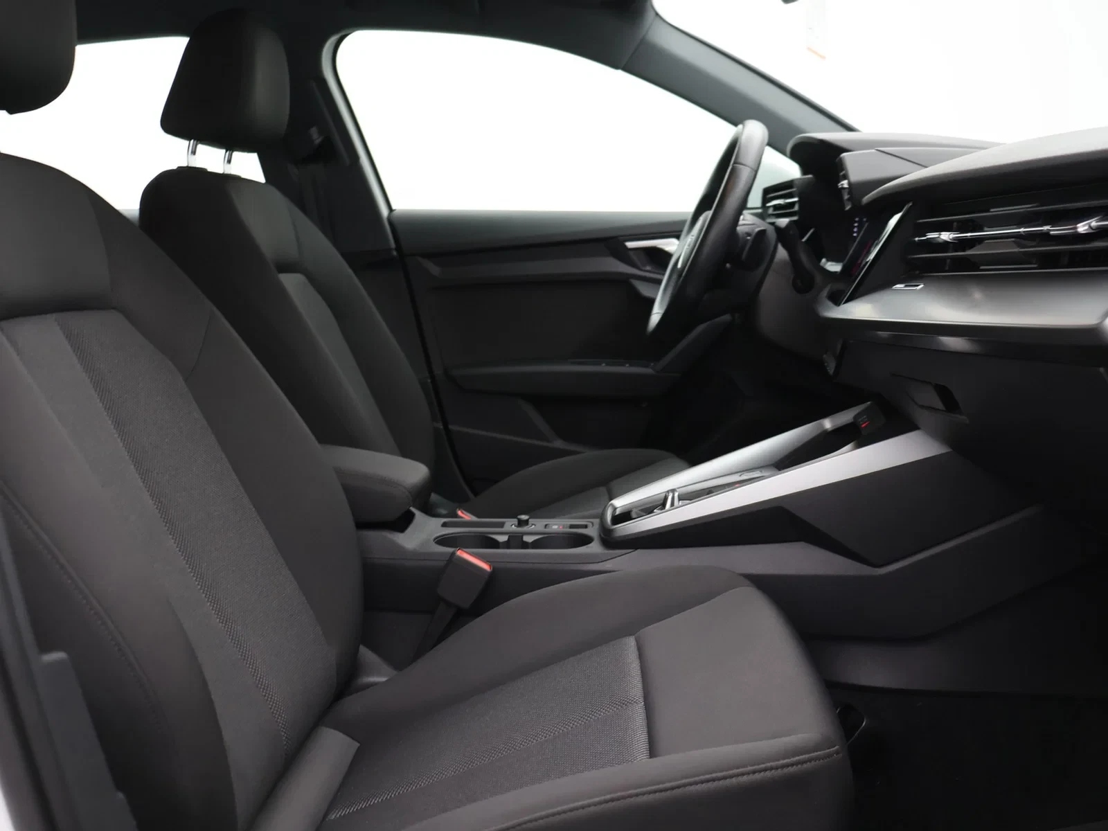 Audi A3 Sportback 30TFSI Business Edition Attraction 110PK *AUTOMAAT*CRUISE*KEYLESS GO*VIRTUAL COCKPIT*APP-C