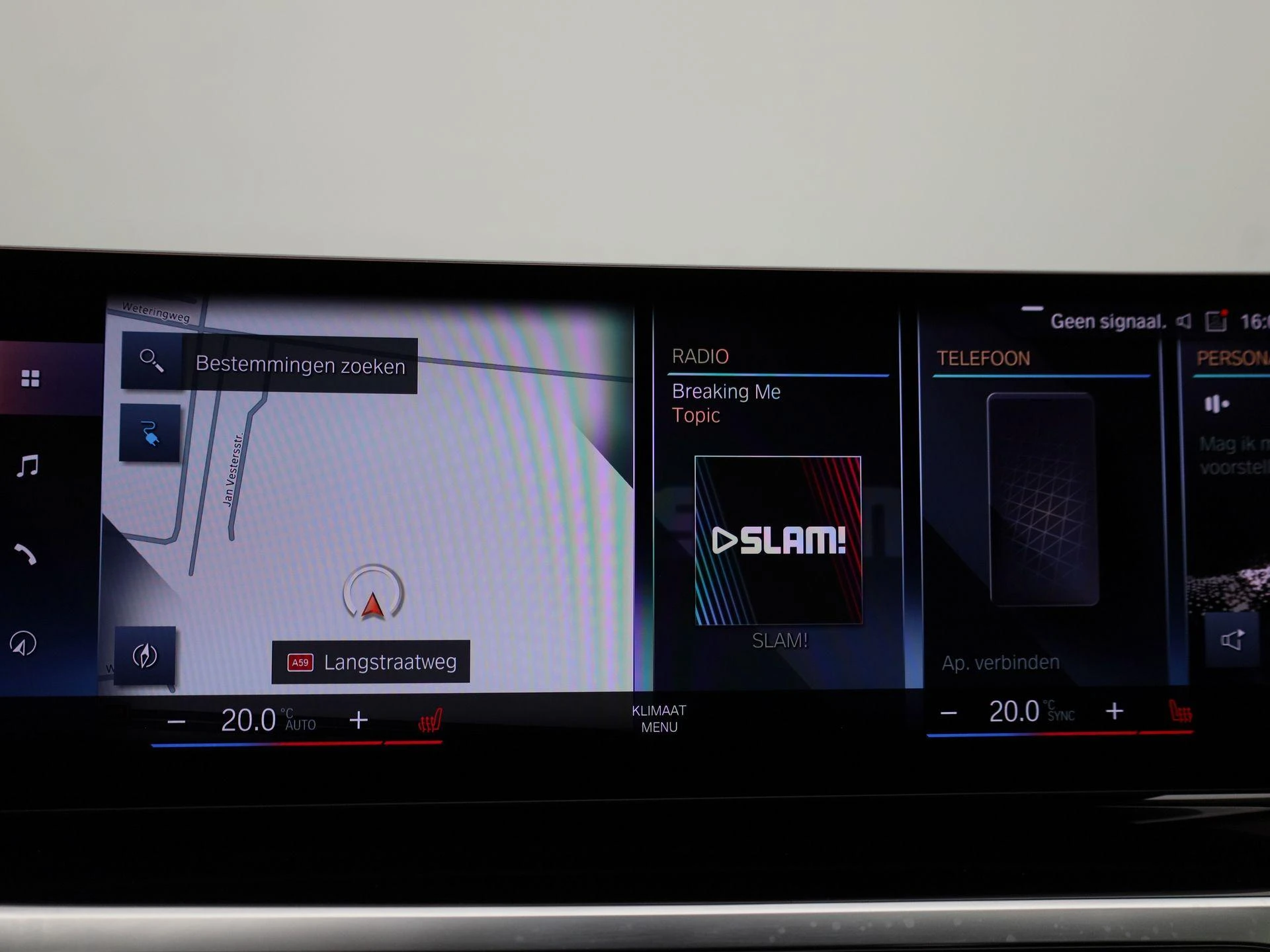 BMW-i4-image-15